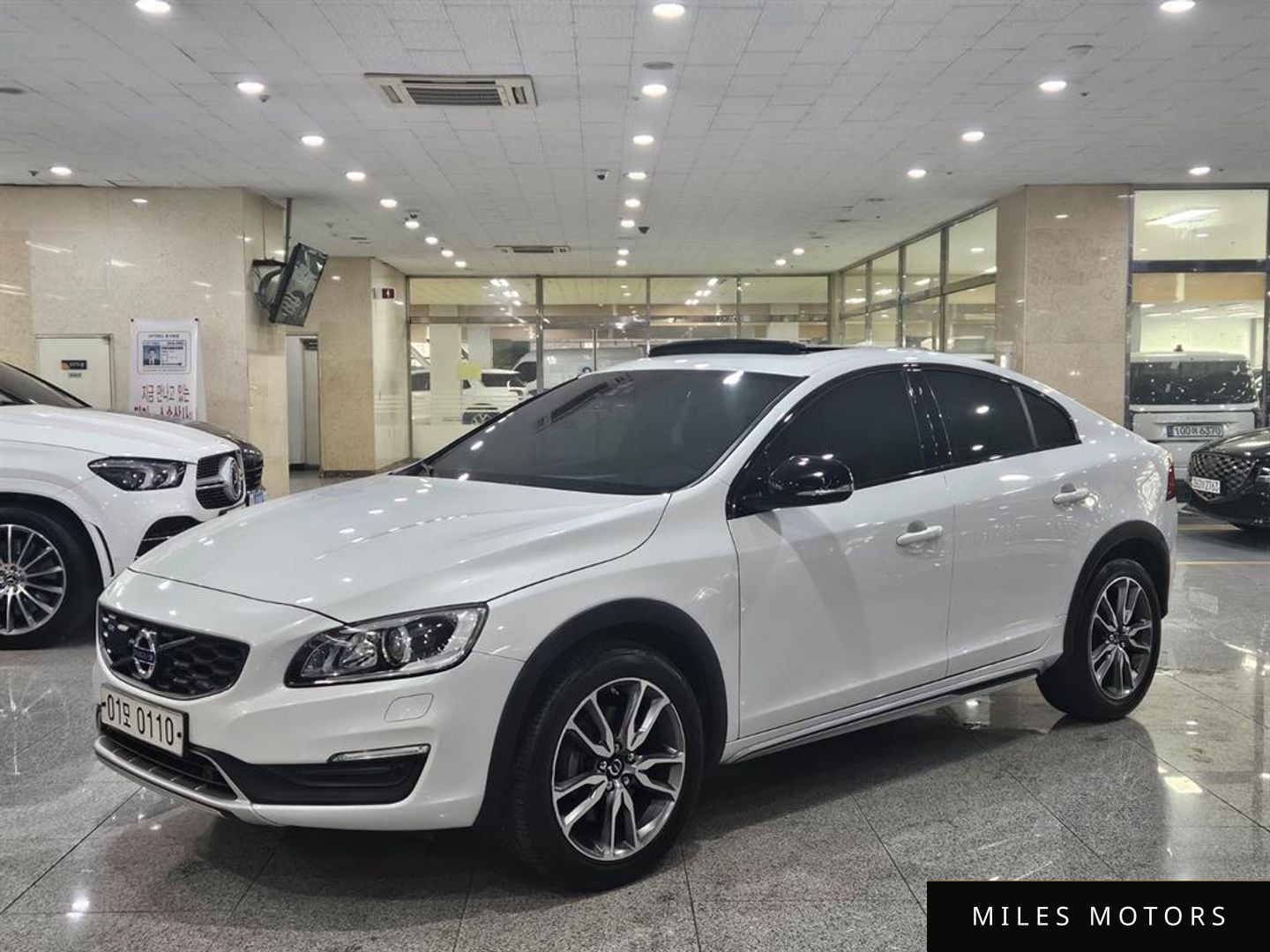 Volvo S60 2016 — фото 1 из 12