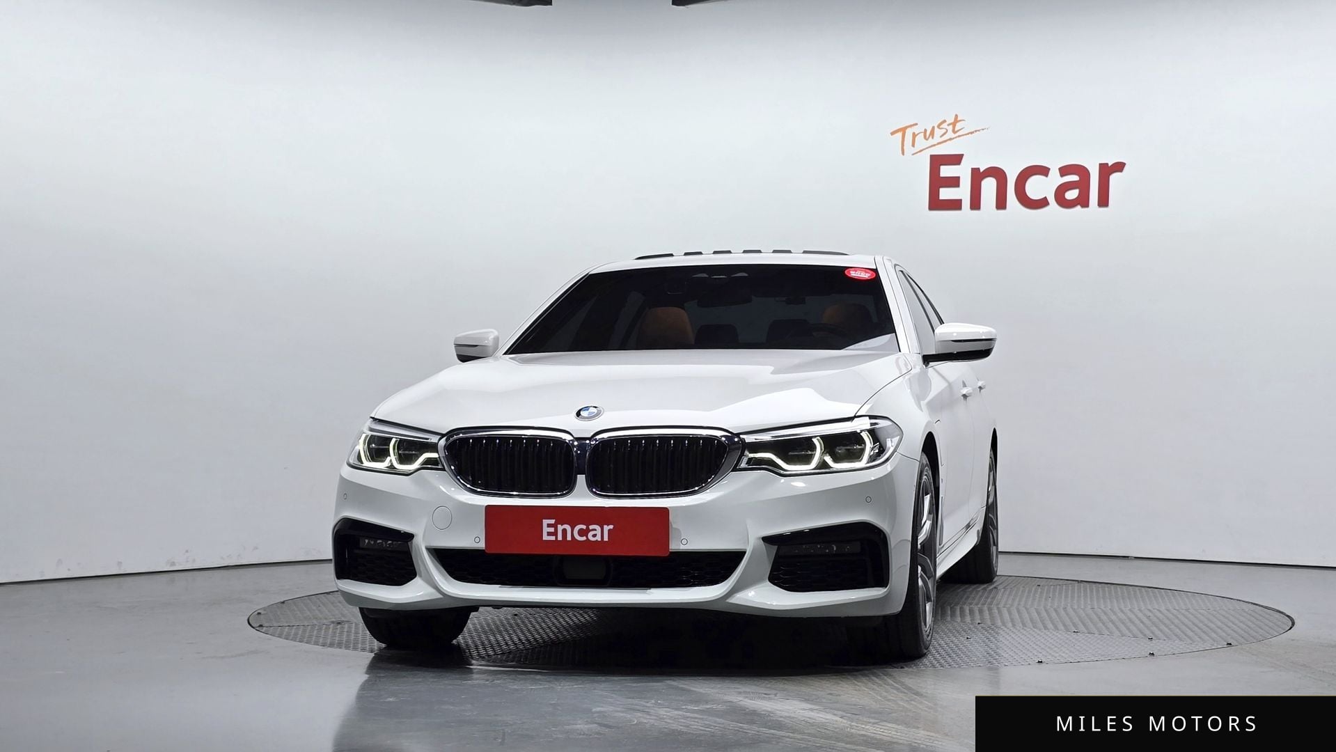 BMW 5 Series (G30) 2020 — миниатюра 3