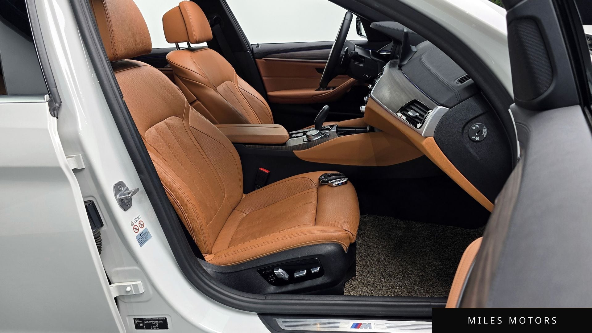 BMW 5 Series (G30) 2020 — миниатюра 10