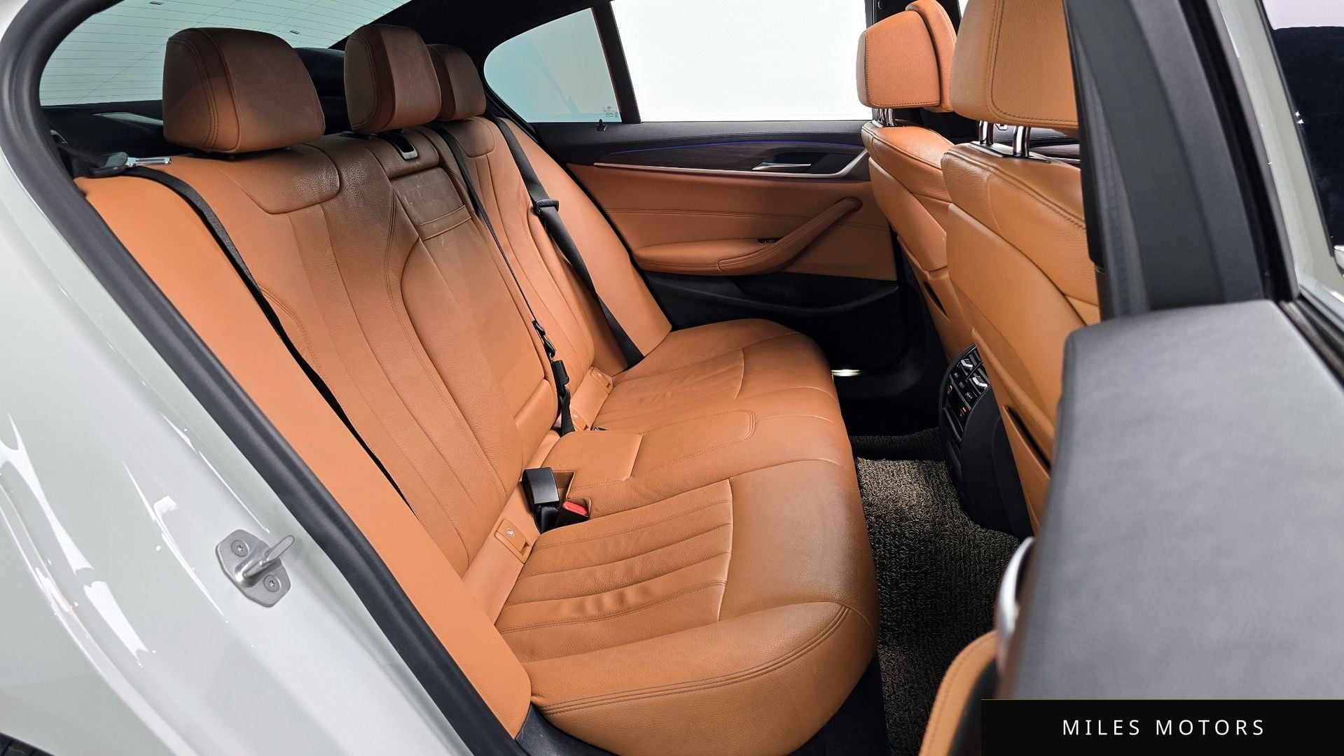 BMW 5 Series (G30) 2020 — миниатюра 12