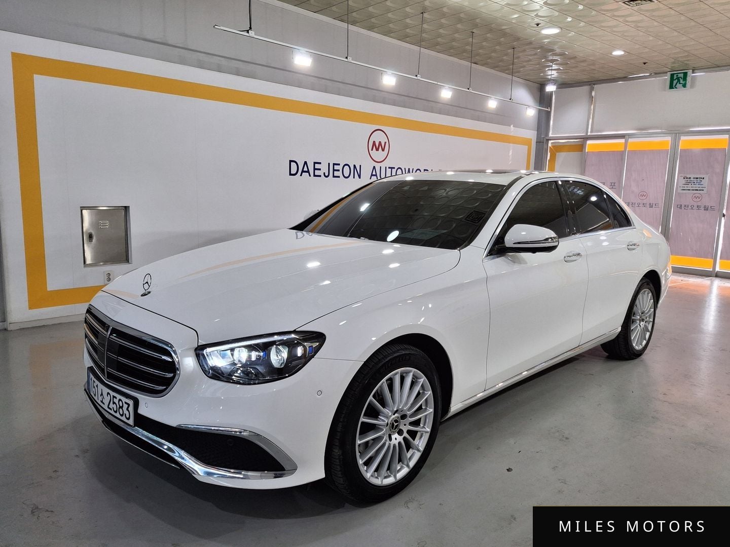 Mercedes-Benz E-Class W213 2023 — миниатюра 3