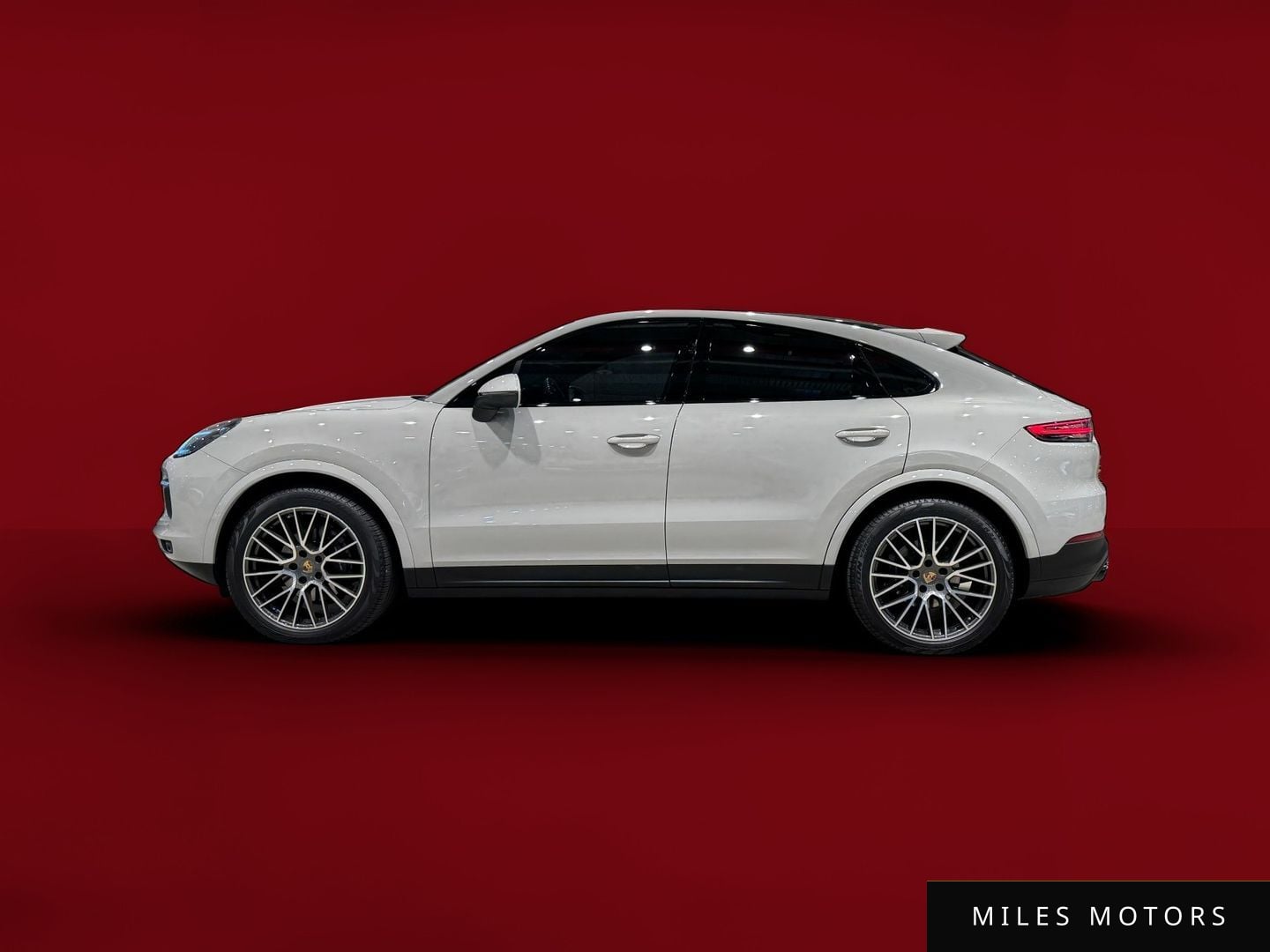 Porsche Cayenne 2020 — фото 1 из 12