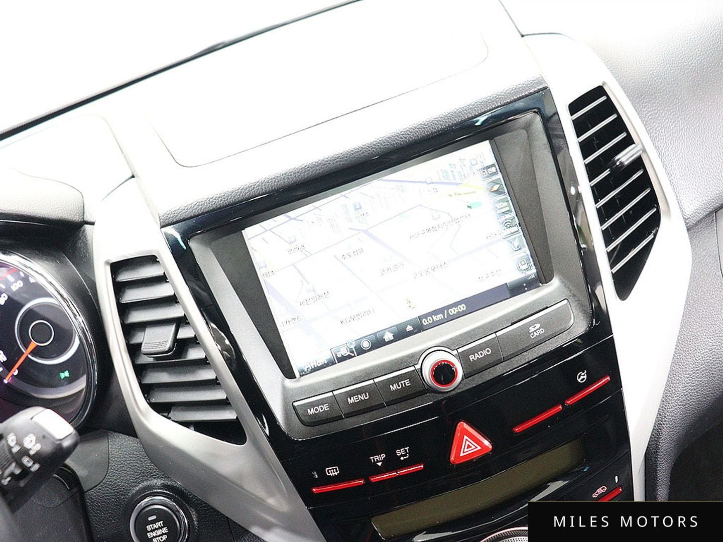 KG Mobility Tivoli 2016 — миниатюра 7