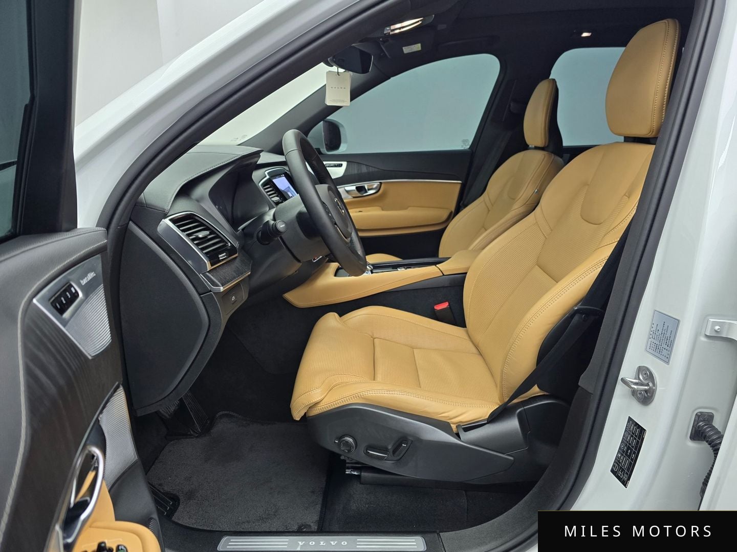 Volvo XC90 2025 — миниатюра 11