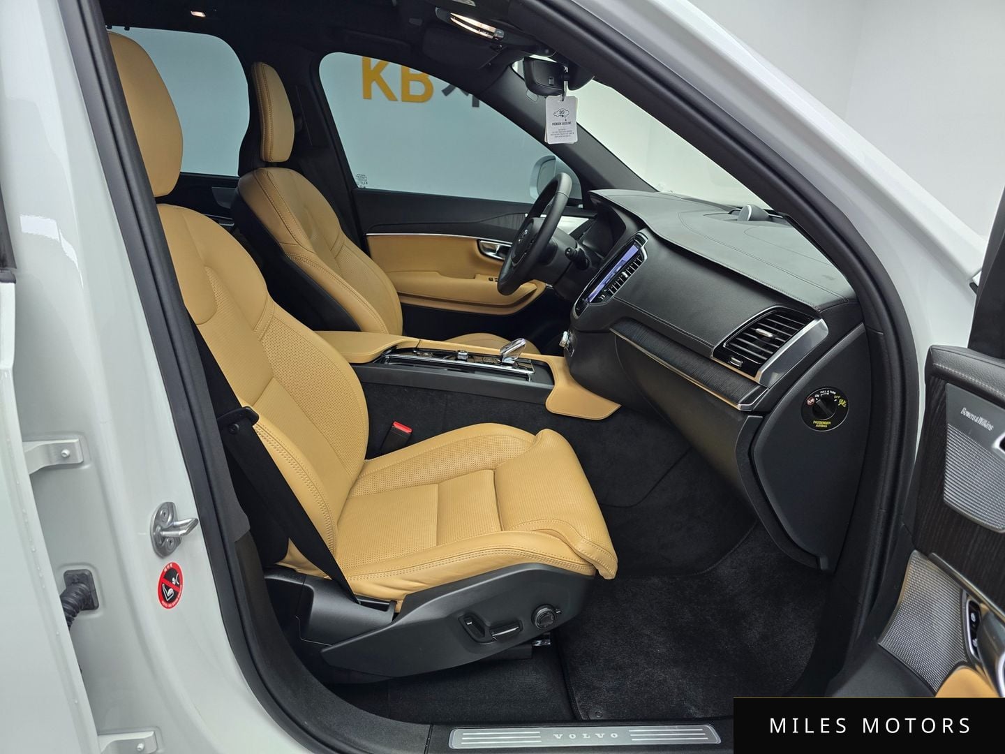 Volvo XC90 2025 — миниатюра 12