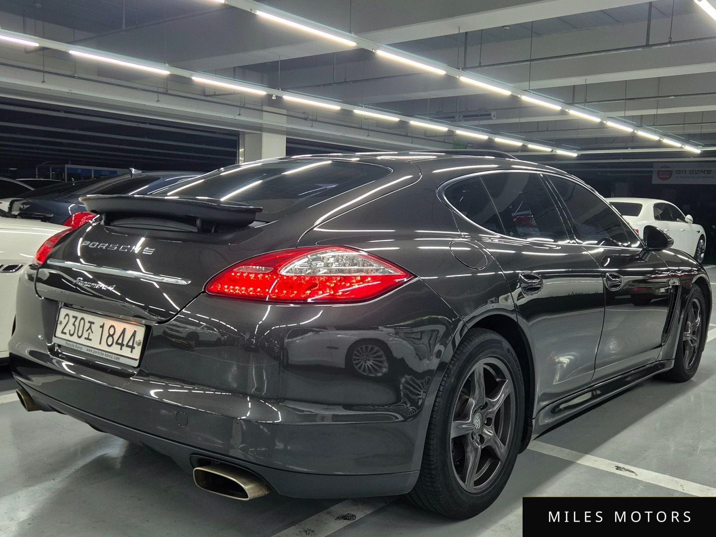 Porsche Panamera 2011 — миниатюра 2