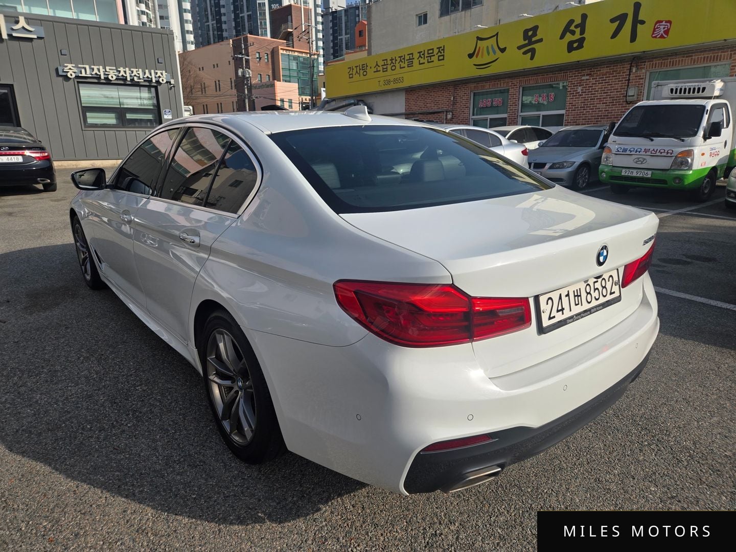 BMW 5 Series (G30) 2018 — миниатюра 7