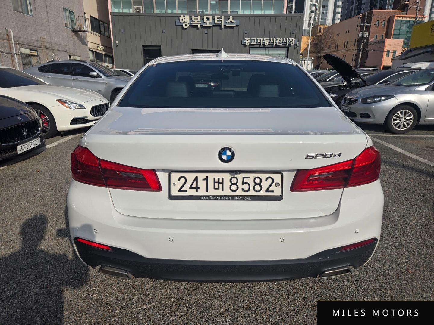 BMW 5 Series (G30) 2018 — миниатюра 8