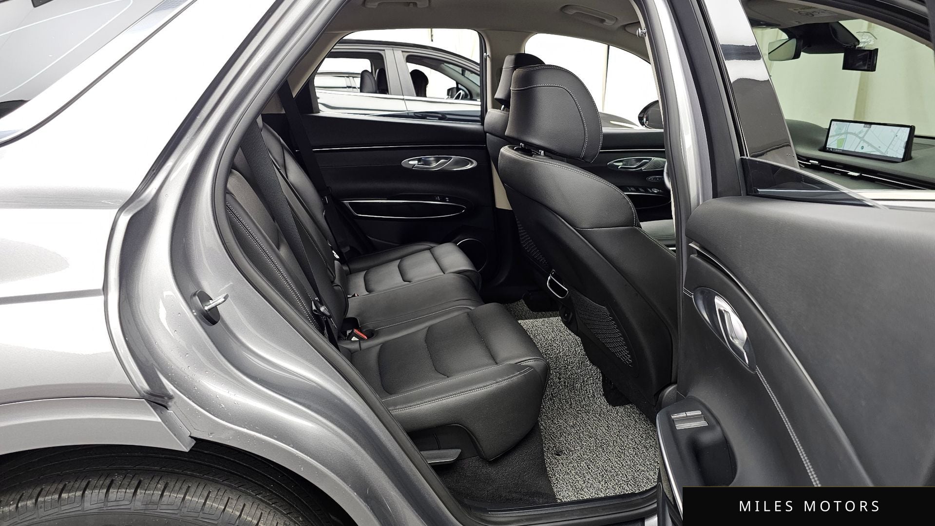 Genesis GV70 2022 — миниатюра 12