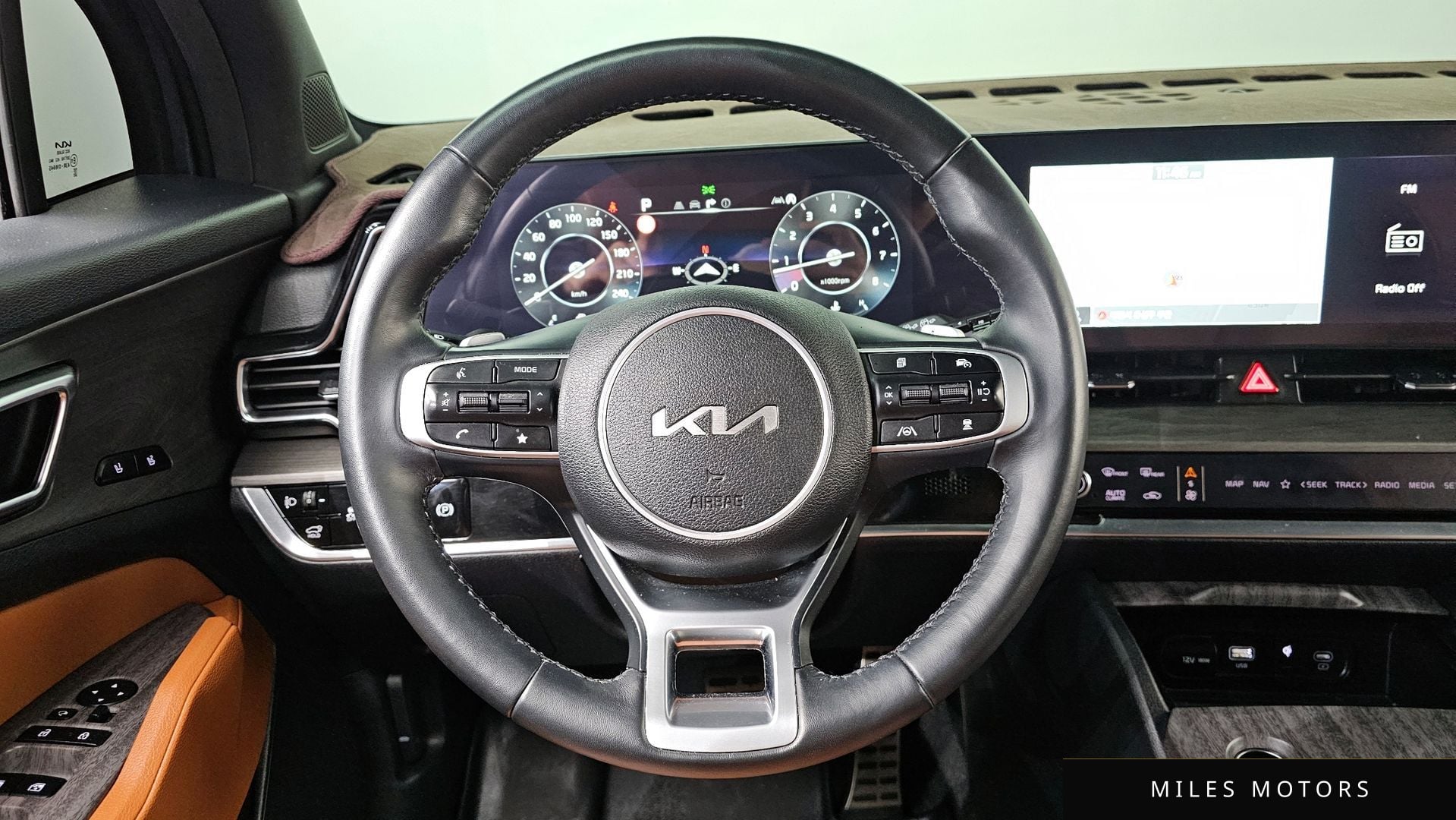 Kia Sportage 2023 — миниатюра 14