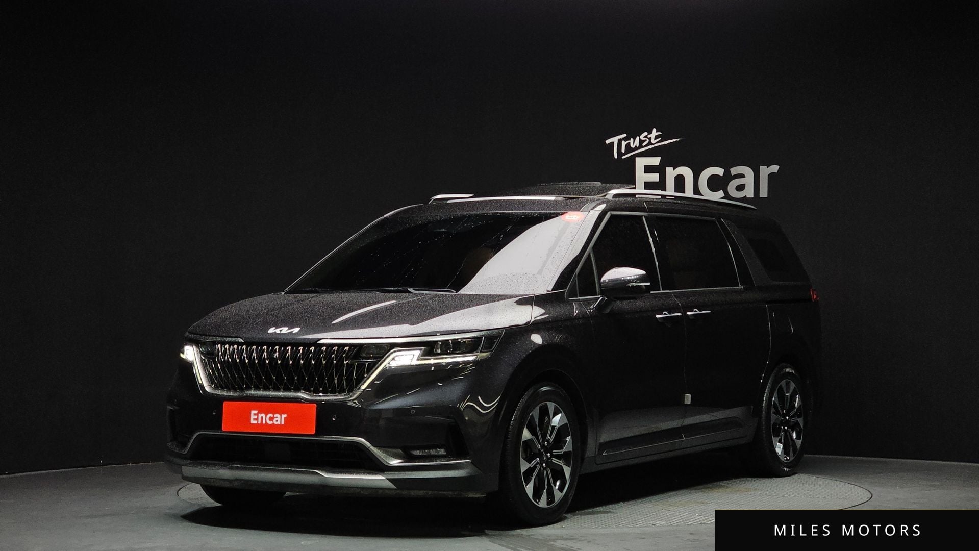 Kia Carnival 2022 — фото 1 из 12