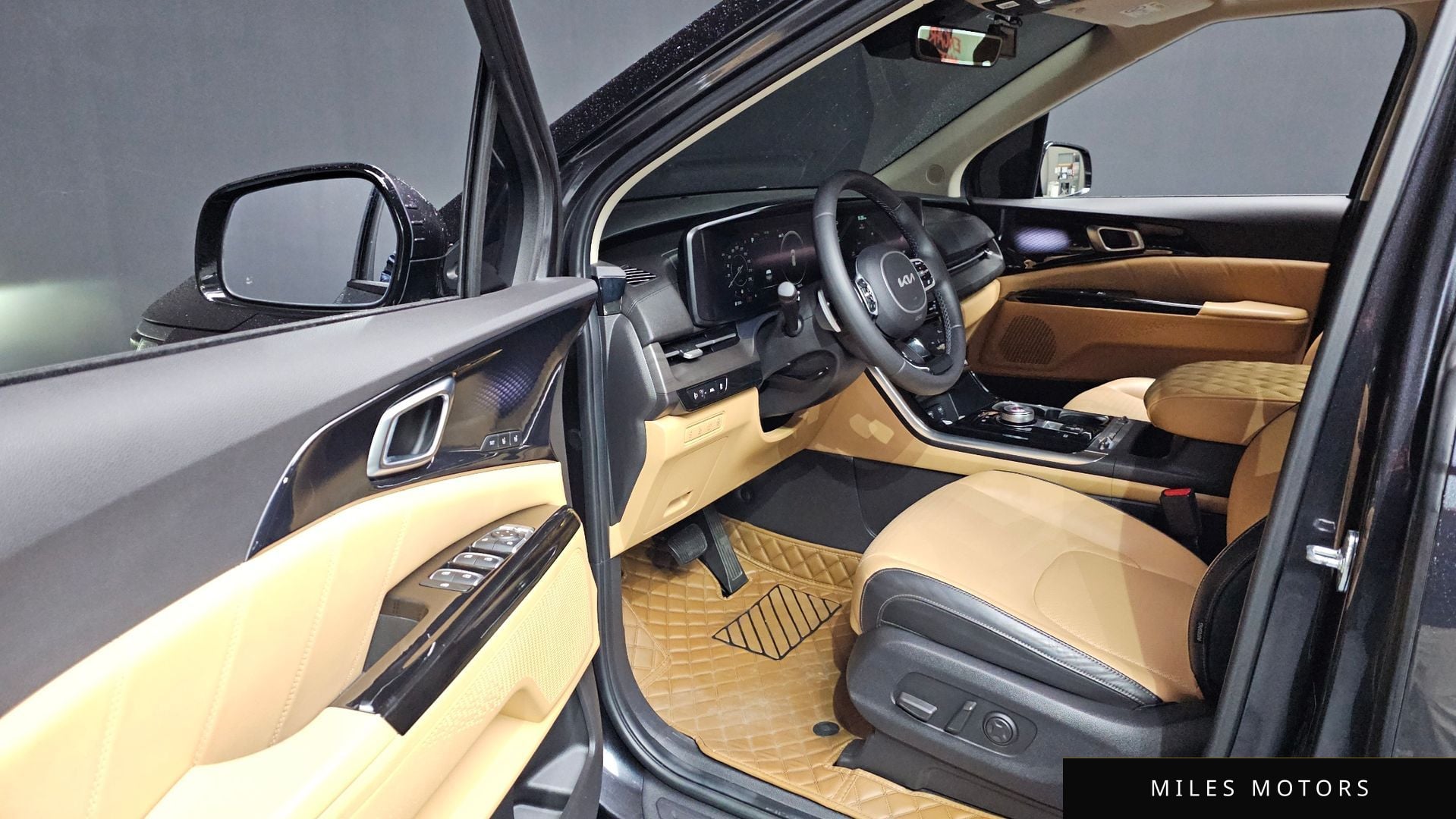 Kia Carnival 2022 — миниатюра 10