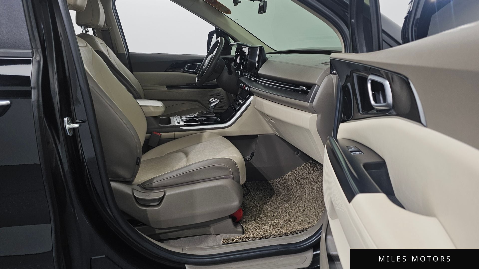 Kia Carnival 2021 — миниатюра 10