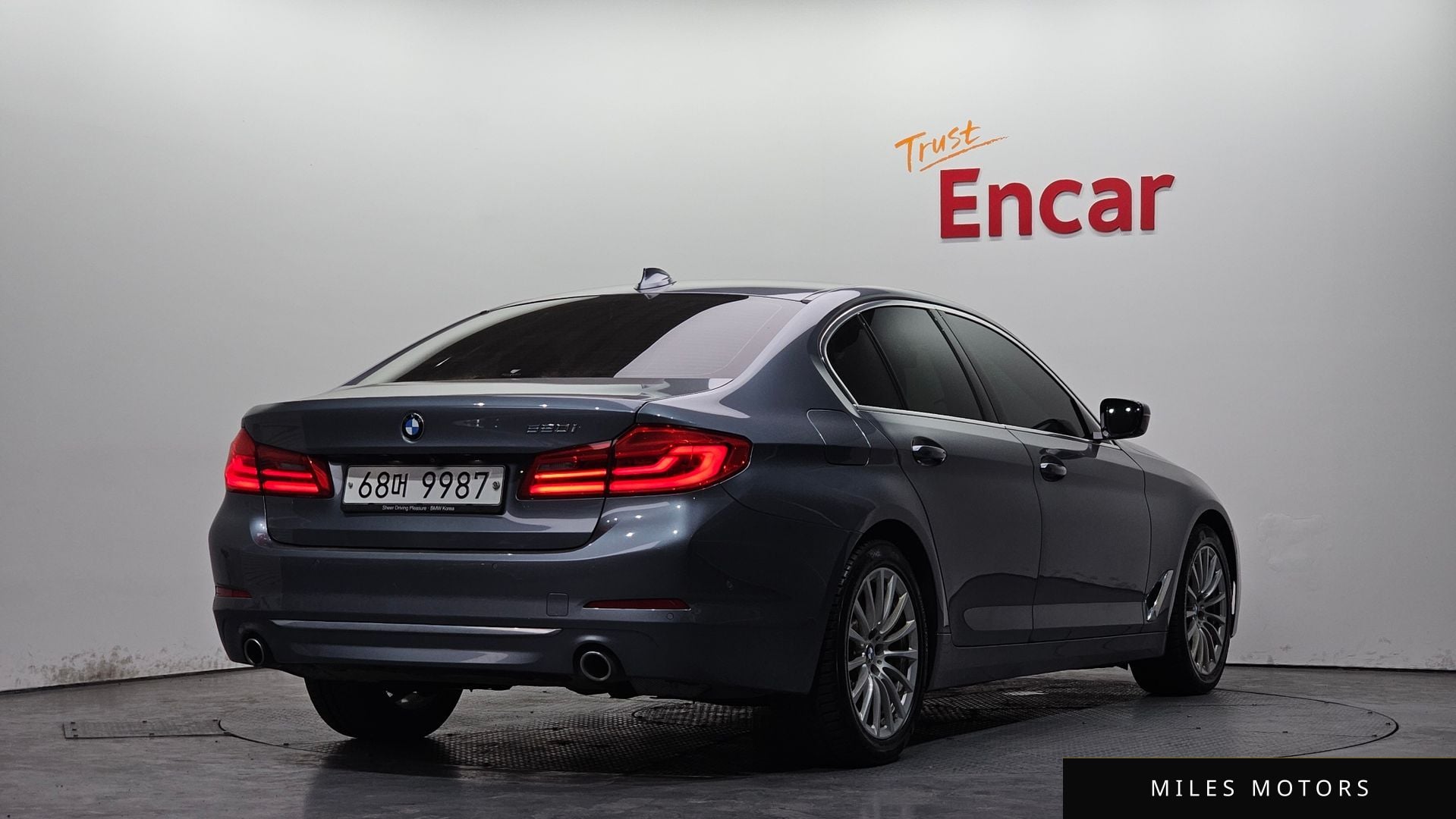BMW 5 Series (G30) 2019 — фото 1 из 12