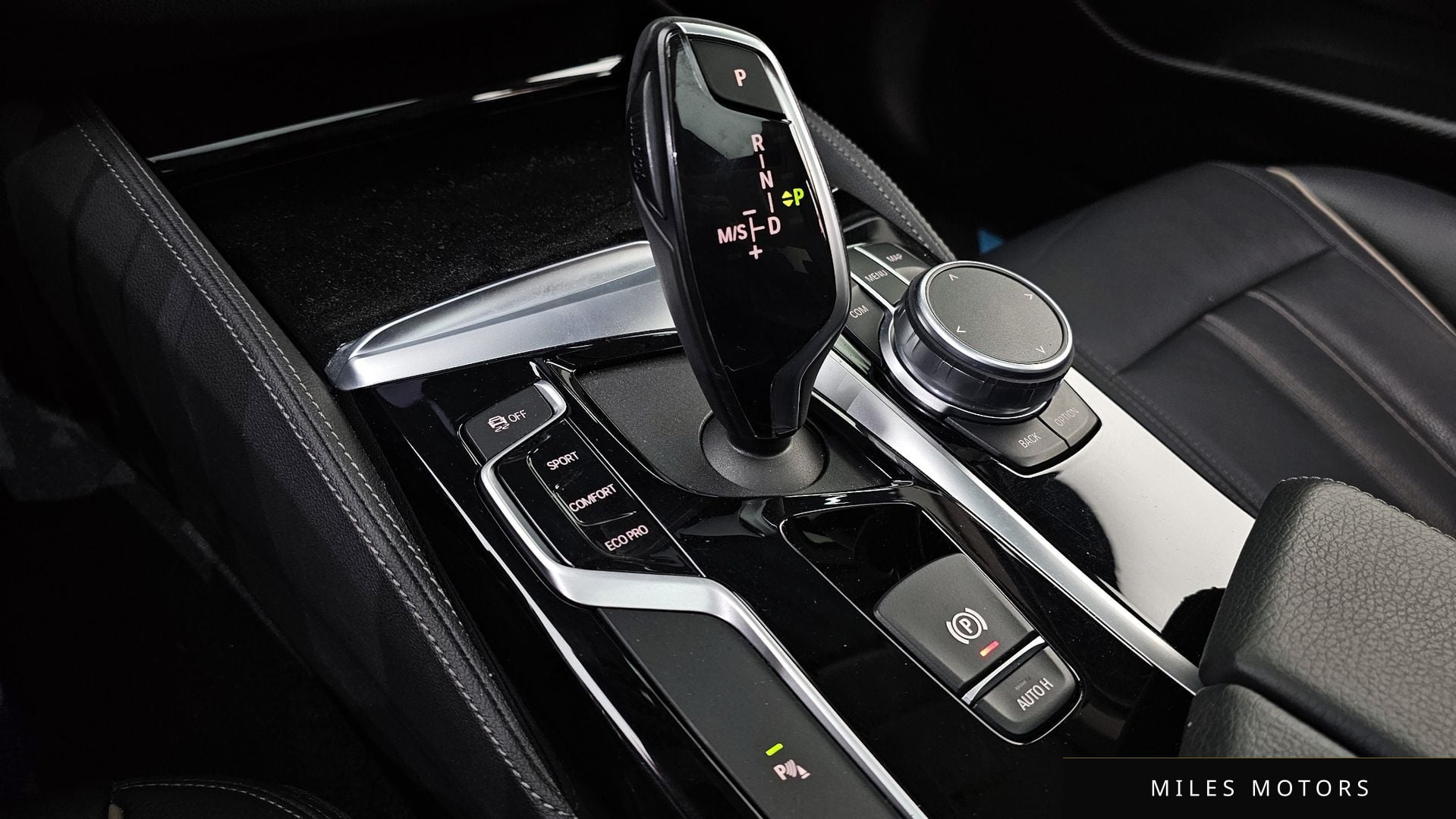 BMW 5 Series (G30) 2019 — миниатюра 8