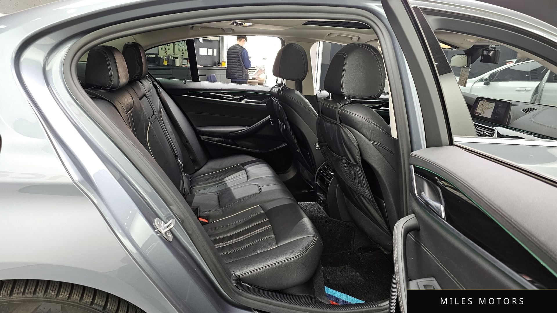 BMW 5 Series (G30) 2019 — миниатюра 12