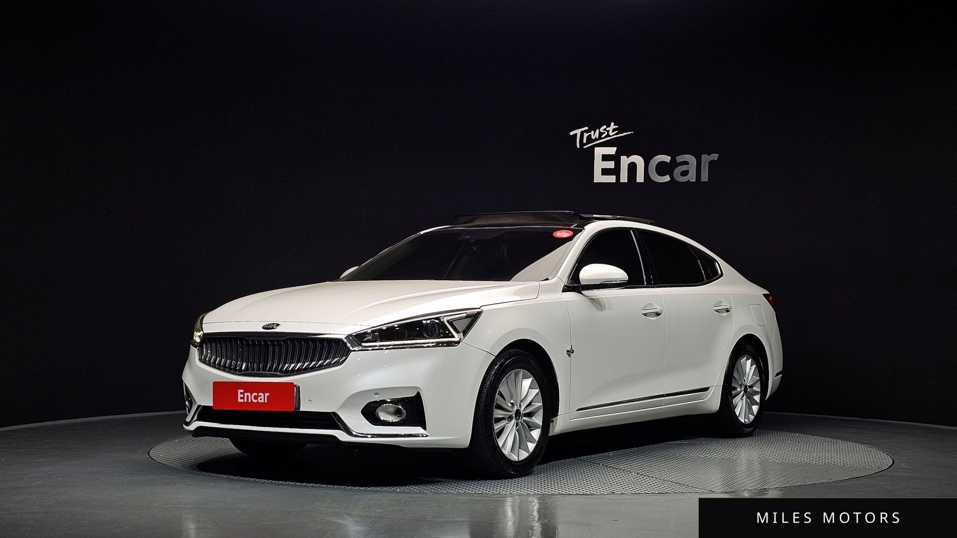 Kia K7 2016 — фото 1 из 12