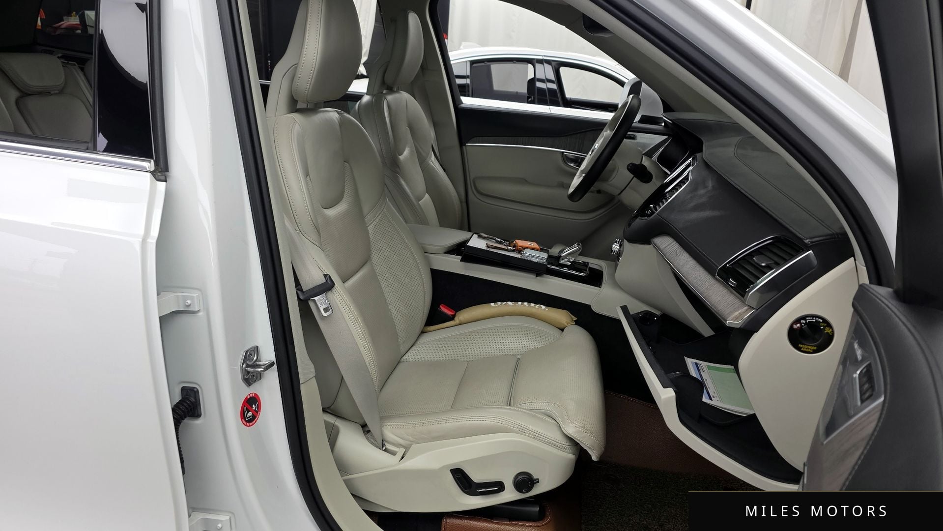 Volvo XC90 2021 — миниатюра 12