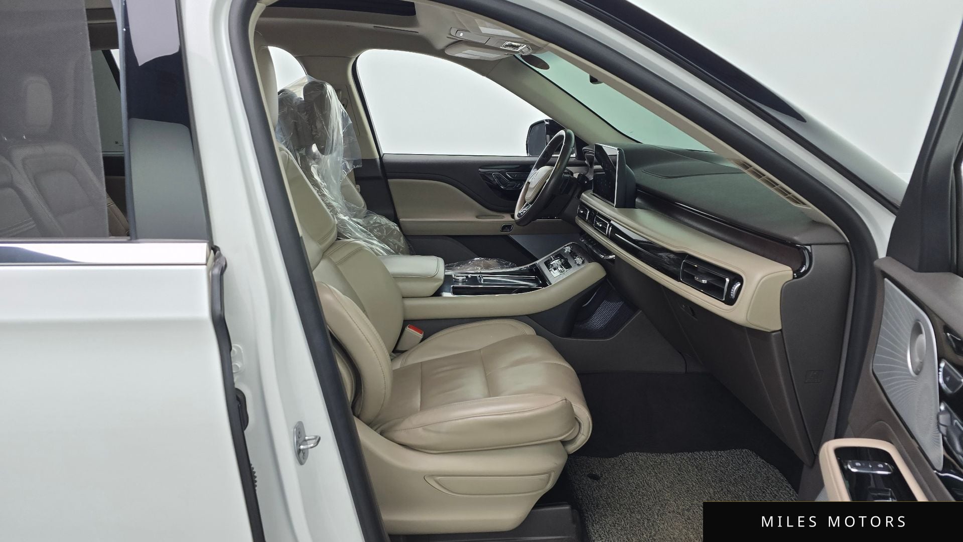 Lincoln Aviator 2021 — миниатюра 11