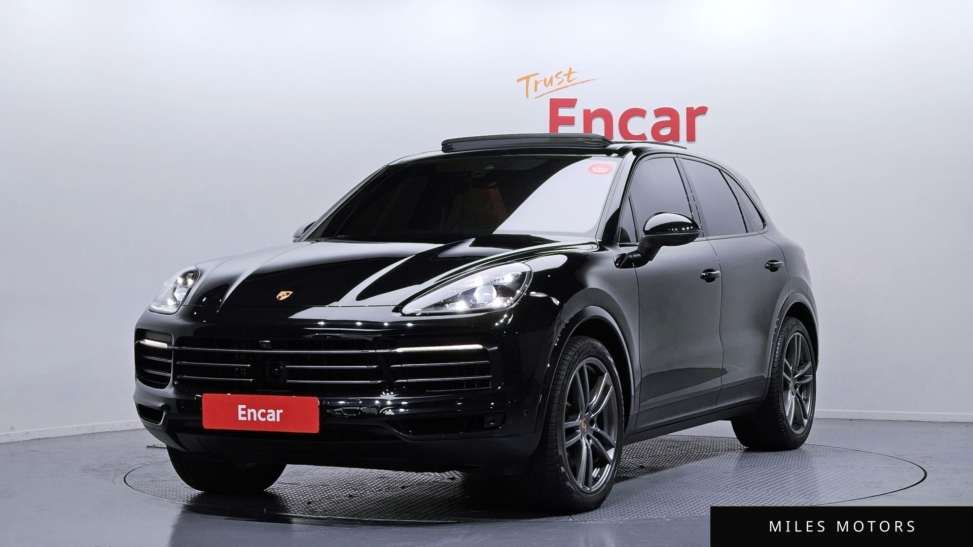 Porsche Cayenne 2023 — фото 1 из 12