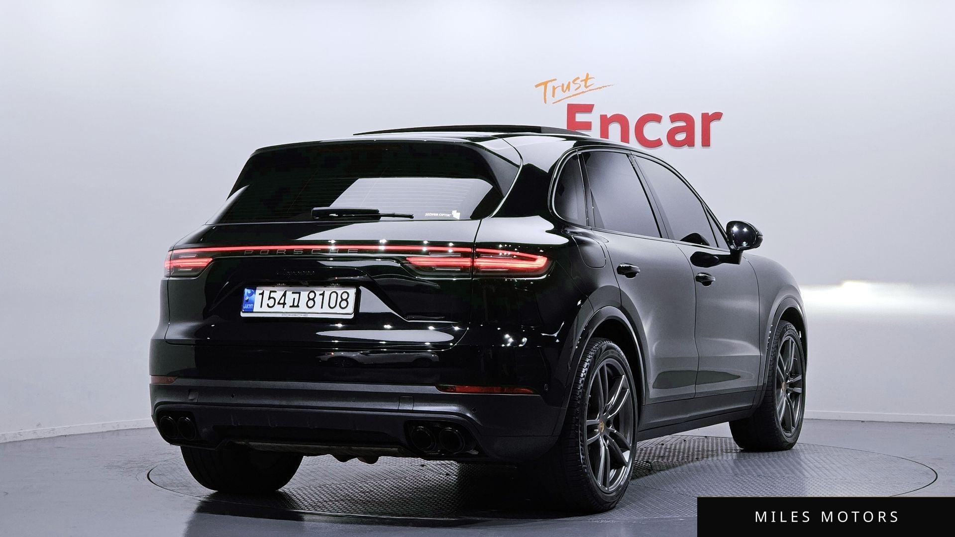 Porsche Cayenne 2023 — миниатюра 2