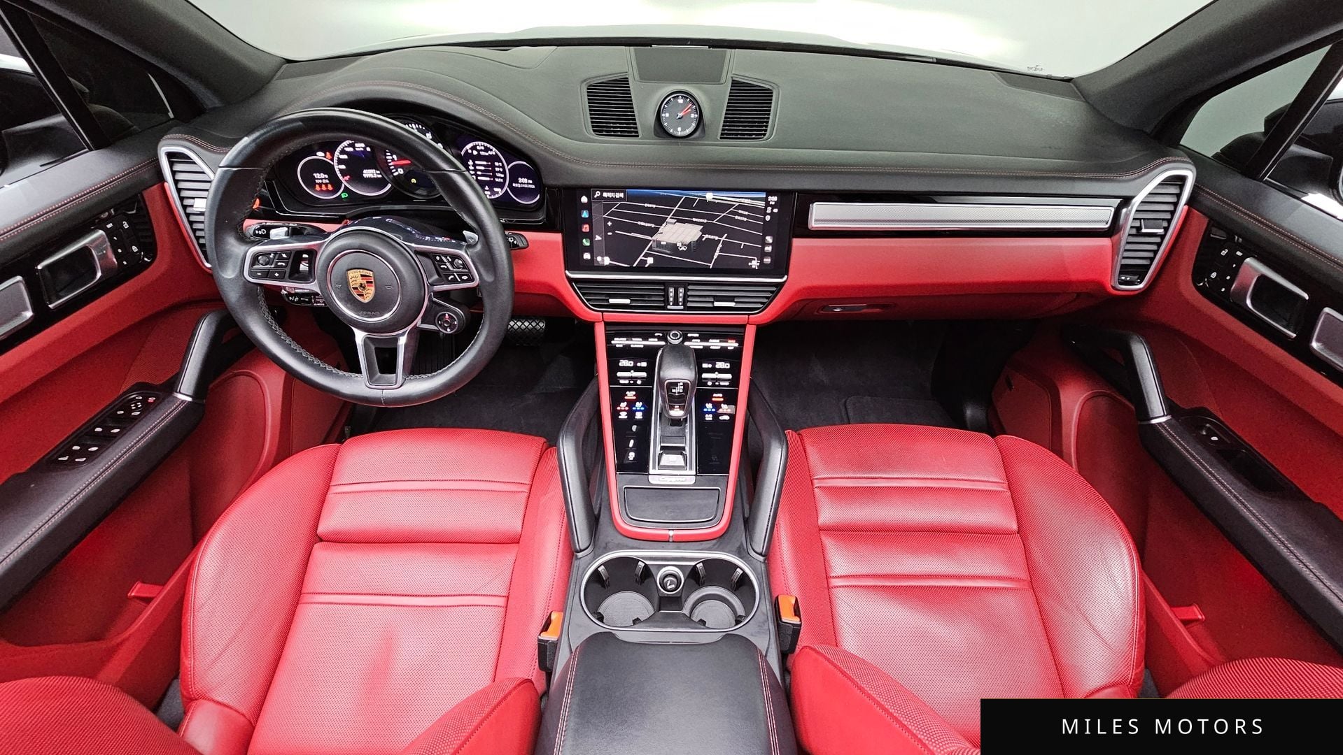 Porsche Cayenne 2023 — миниатюра 7