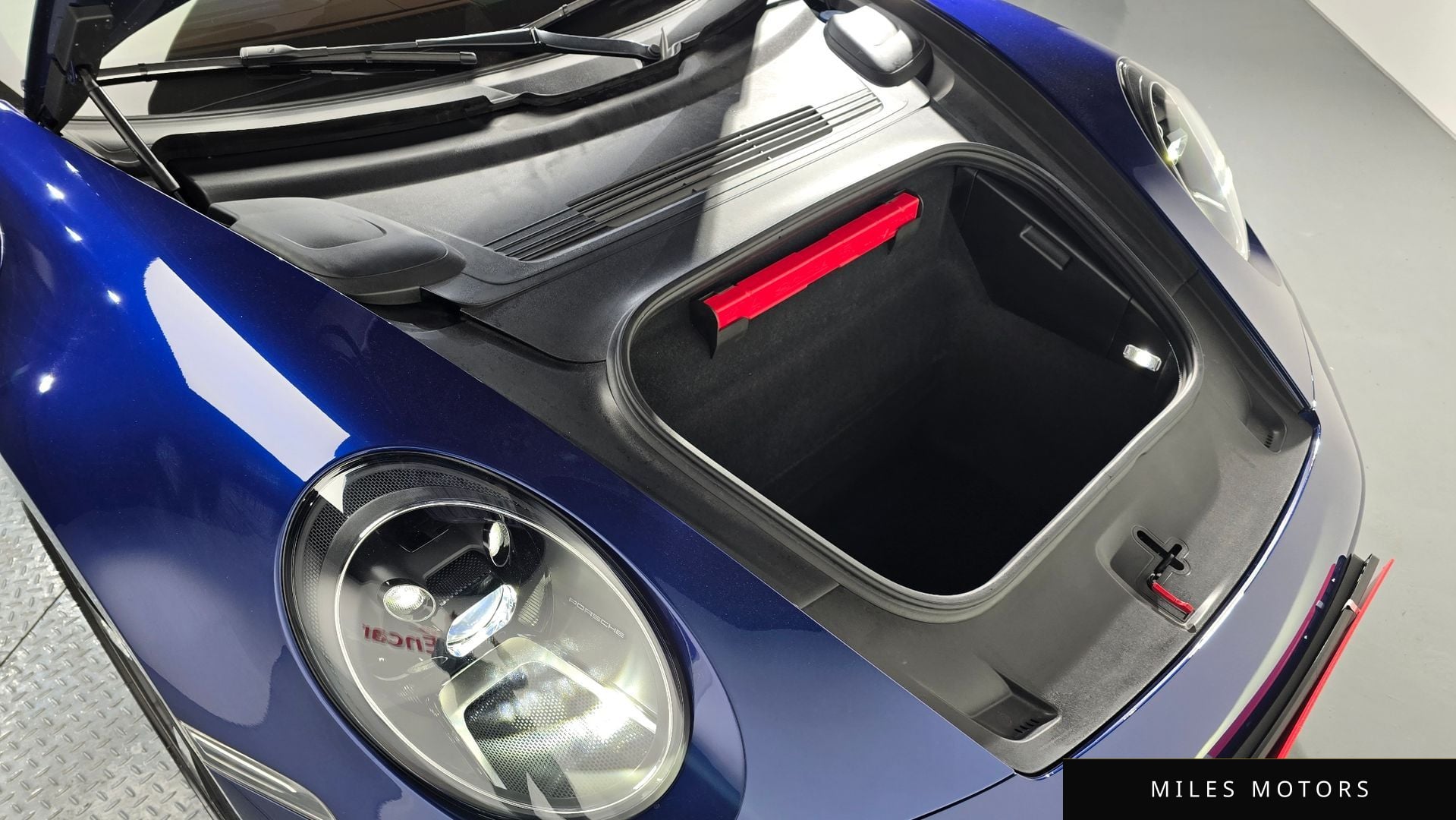 Porsche 911 (992) 2024 — миниатюра 6