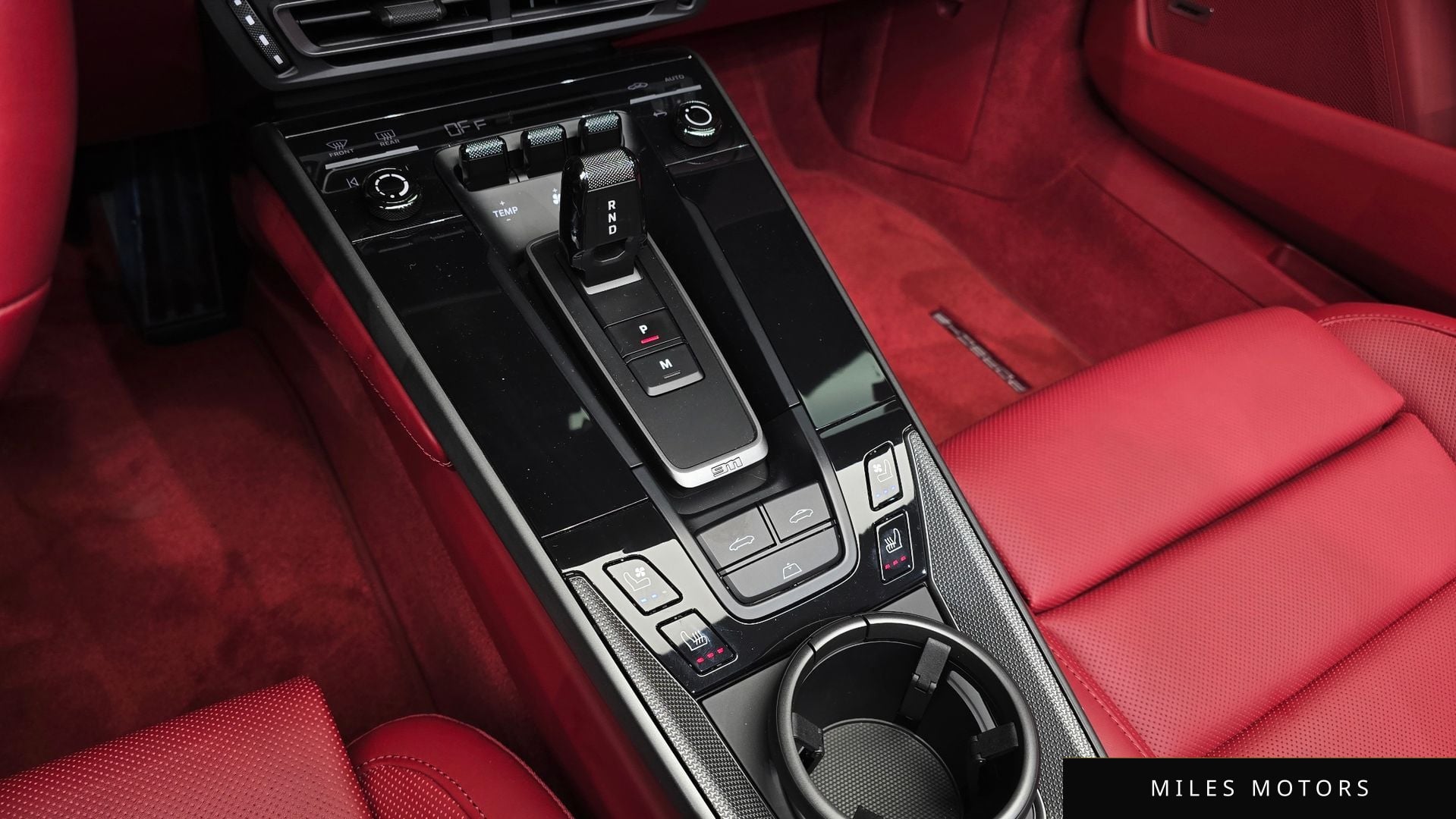 Porsche 911 (992) 2024 — миниатюра 9