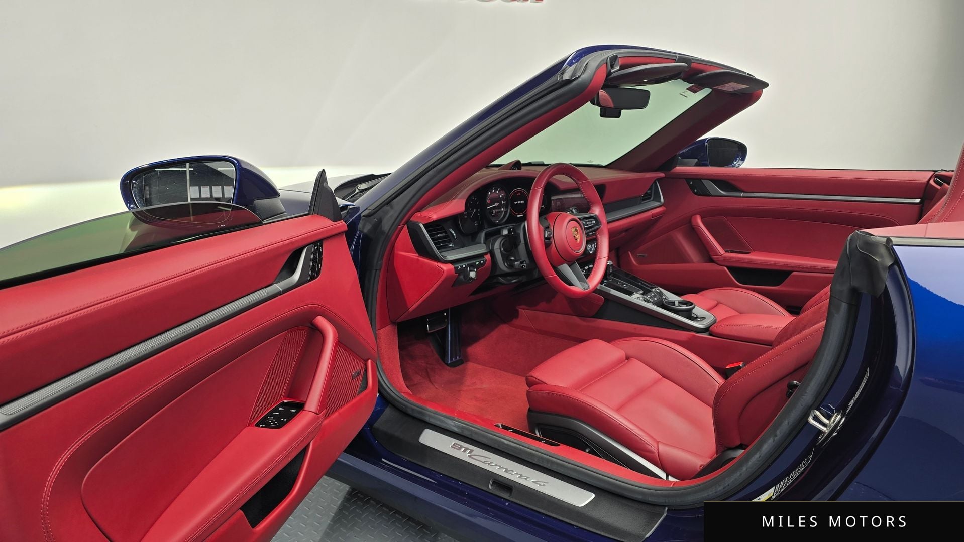 Porsche 911 (992) 2024 — миниатюра 10