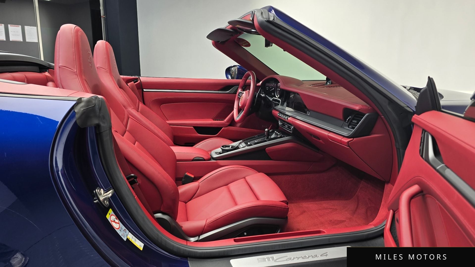 Porsche 911 (992) 2024 — миниатюра 11