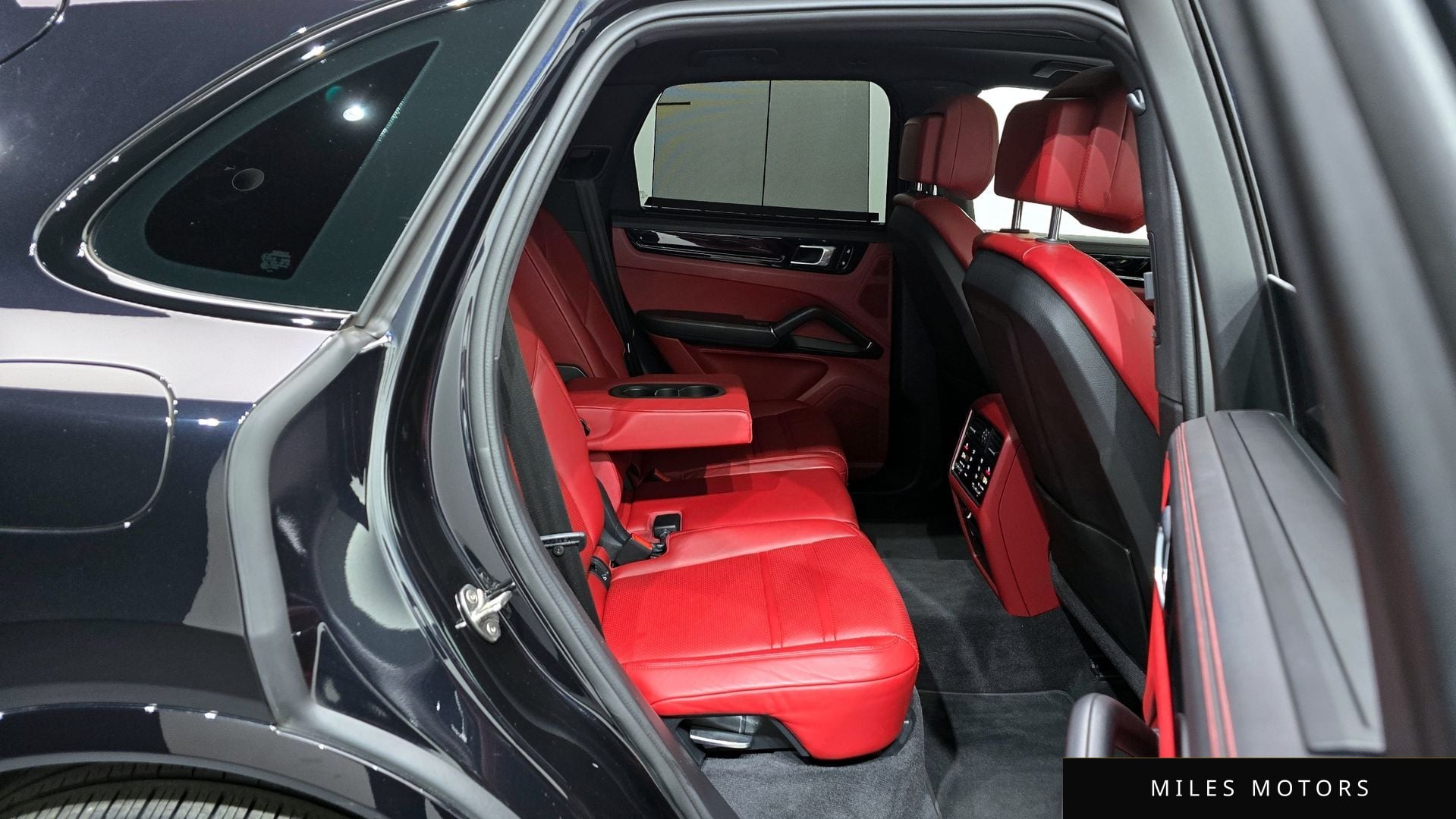 Porsche Cayenne 2021 — миниатюра 12