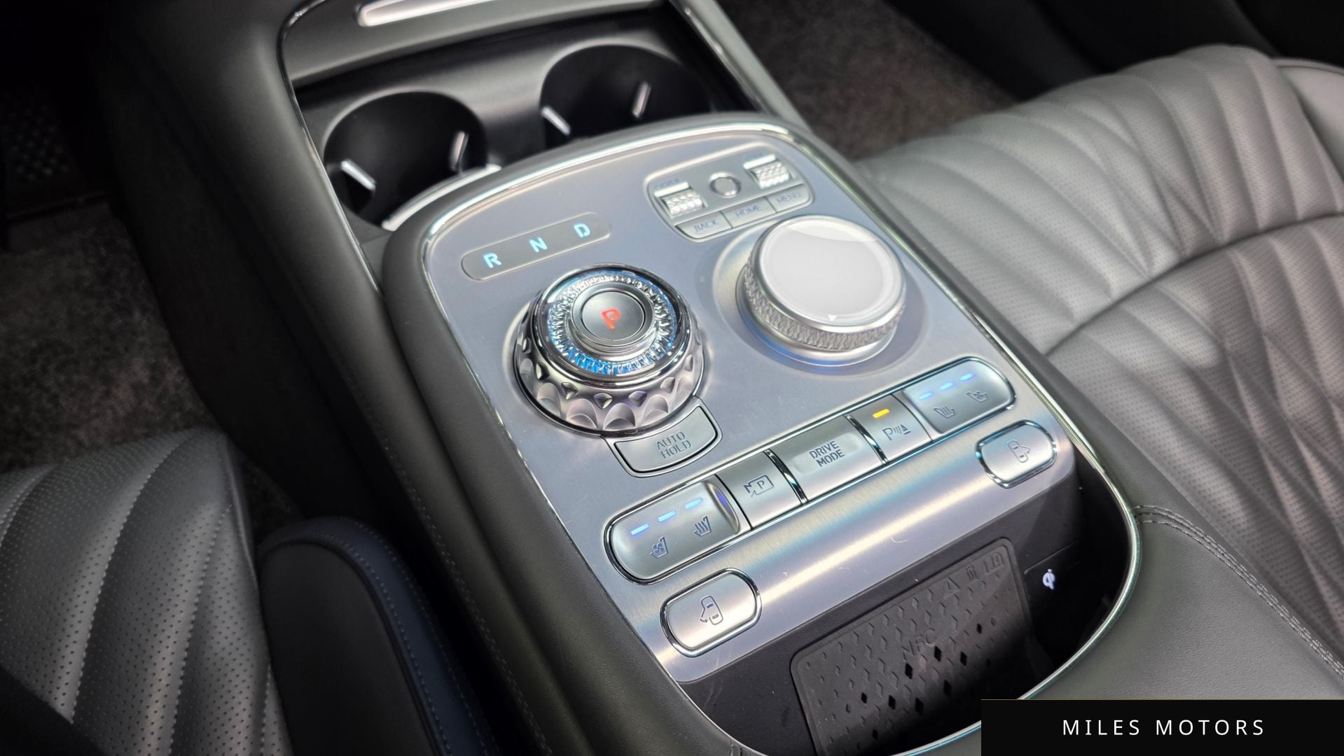 Genesis G90 (RS4) 2022 — миниатюра 9