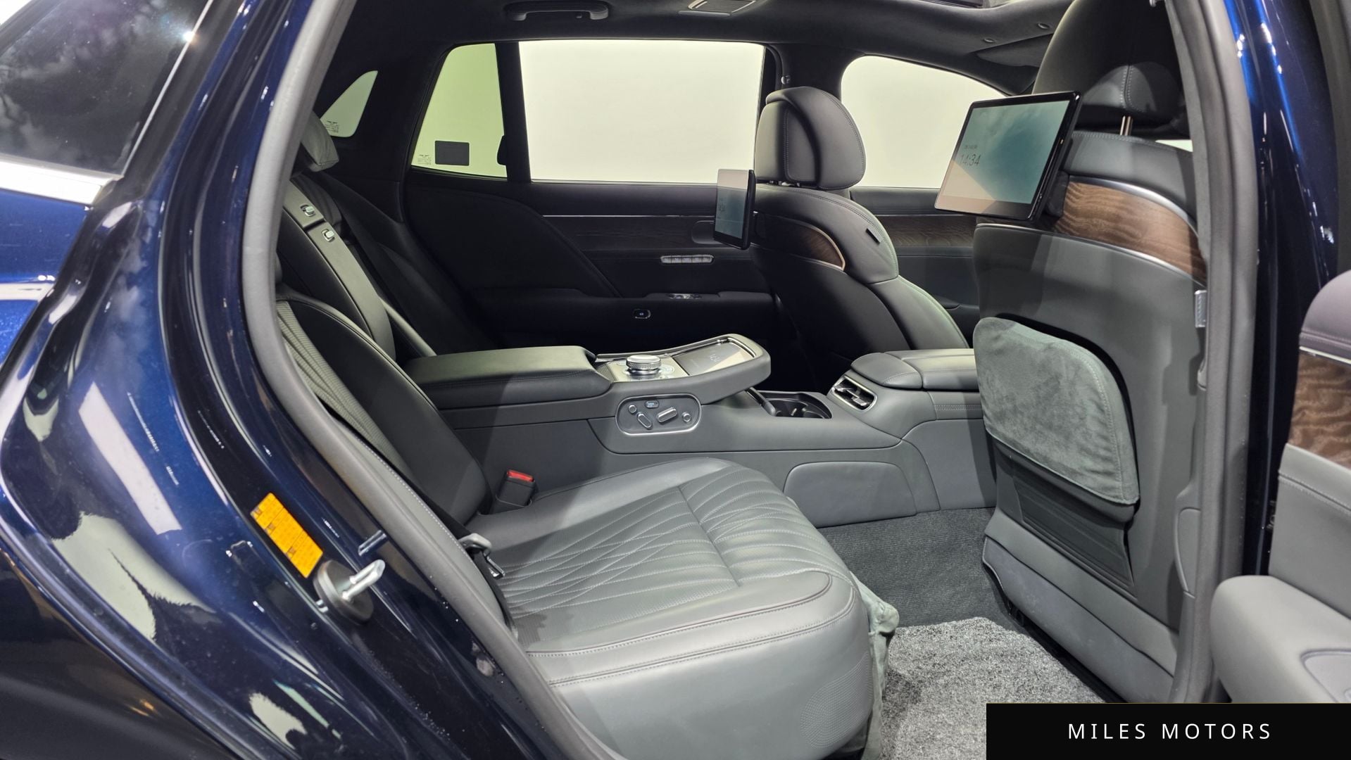Genesis G90 (RS4) 2022 — миниатюра 12