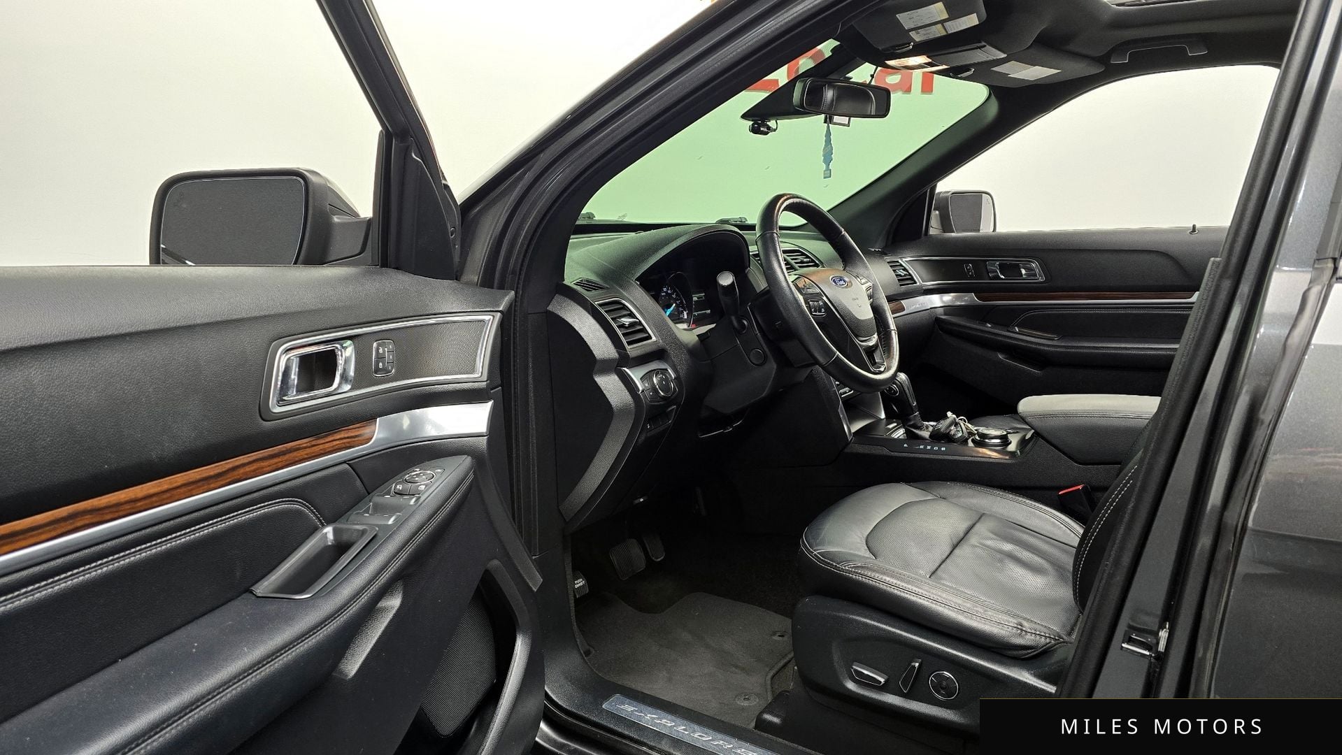 Ford Explorer 2018 — миниатюра 11