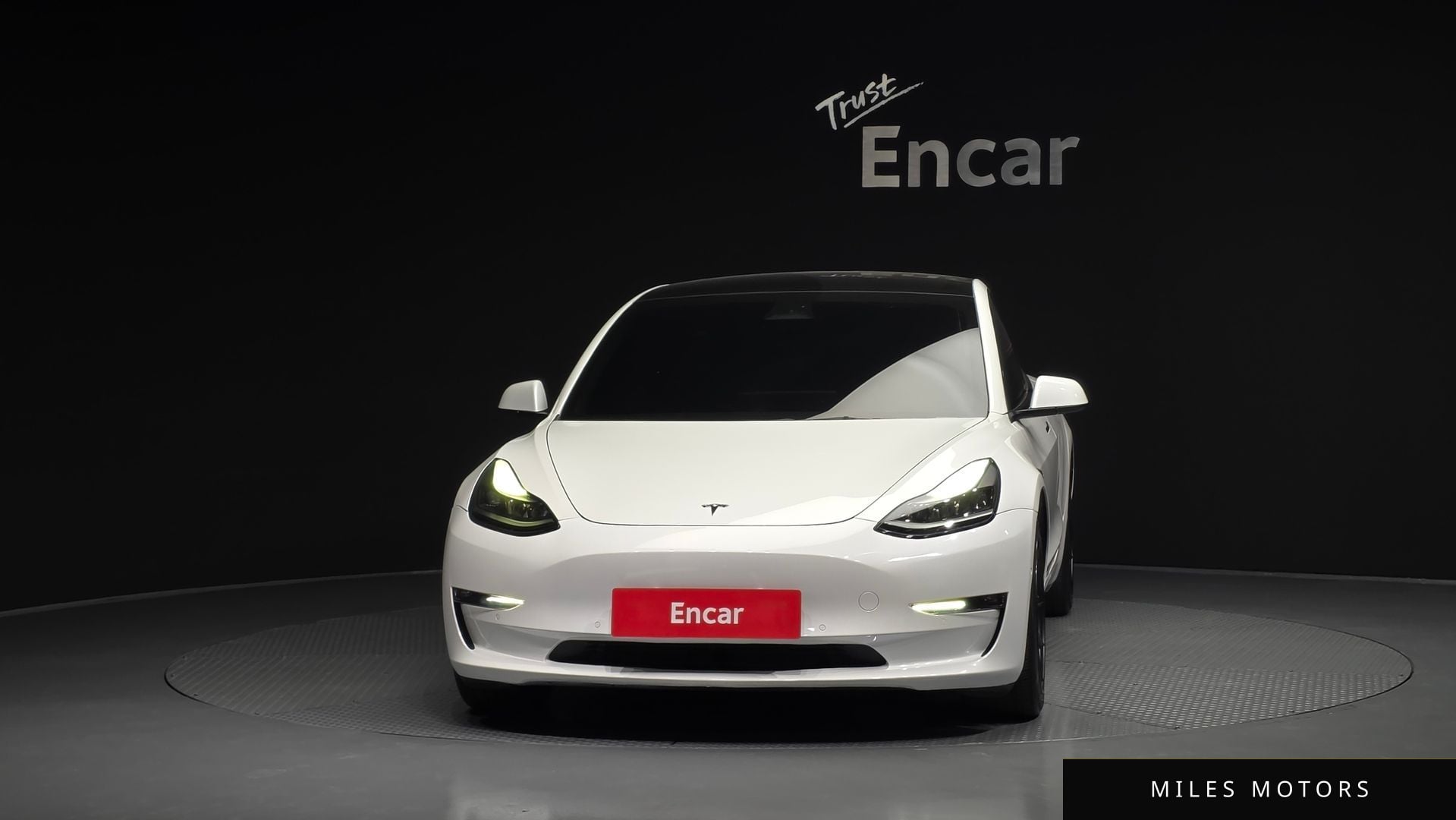 Tesla Model 3 2022 — миниатюра 3