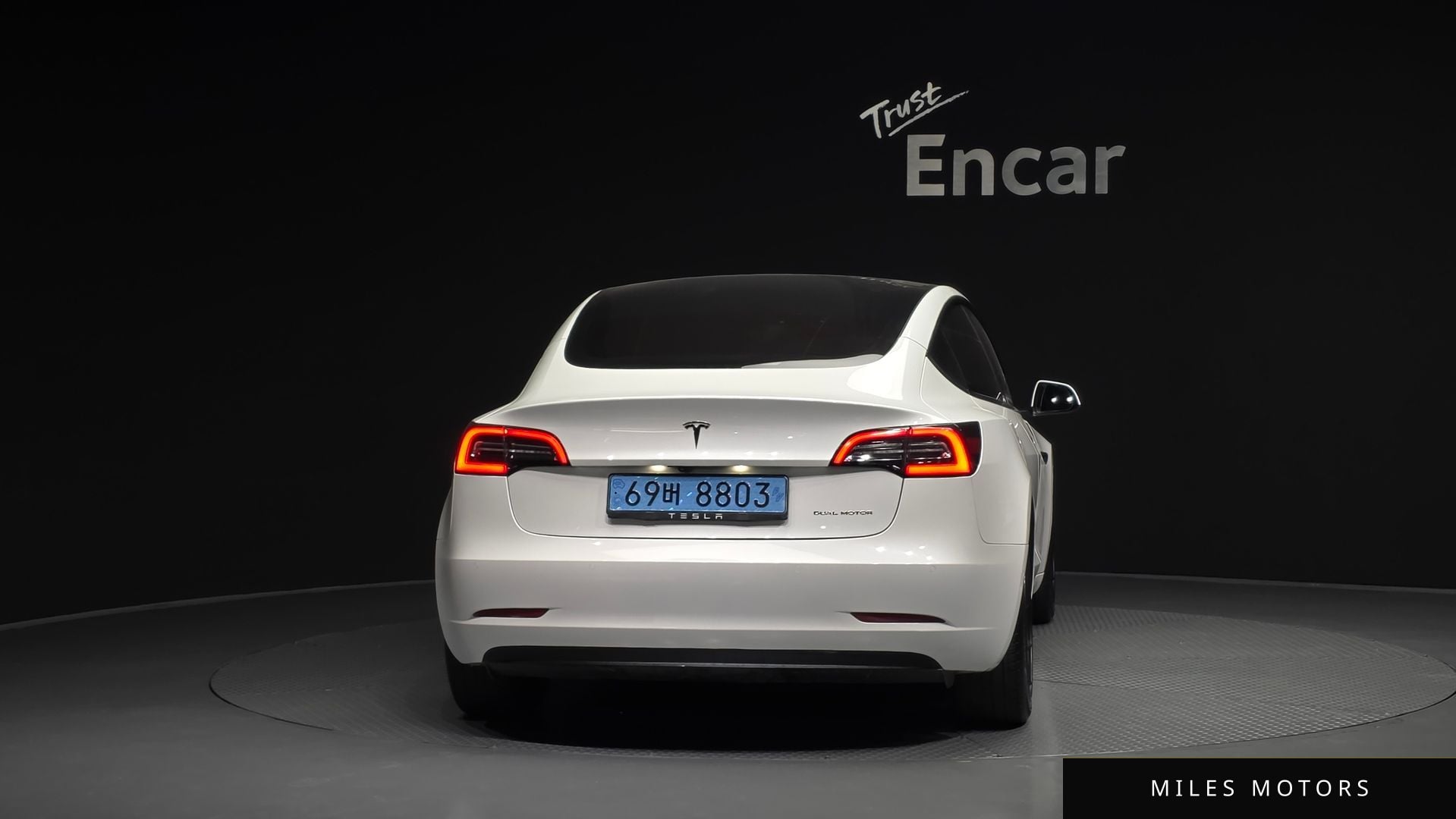 Tesla Model 3 2022 — миниатюра 4