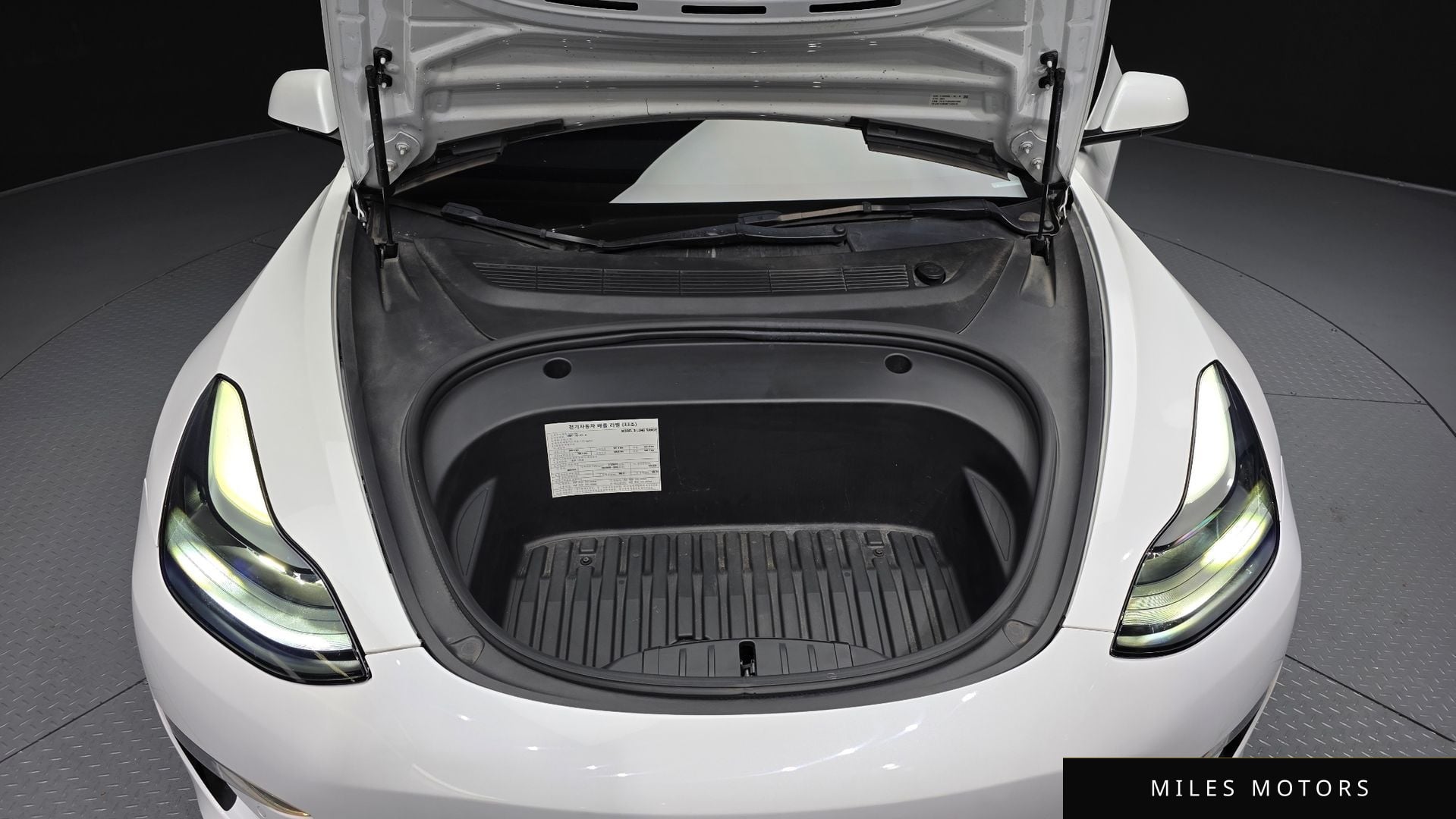 Tesla Model 3 2022 — миниатюра 6