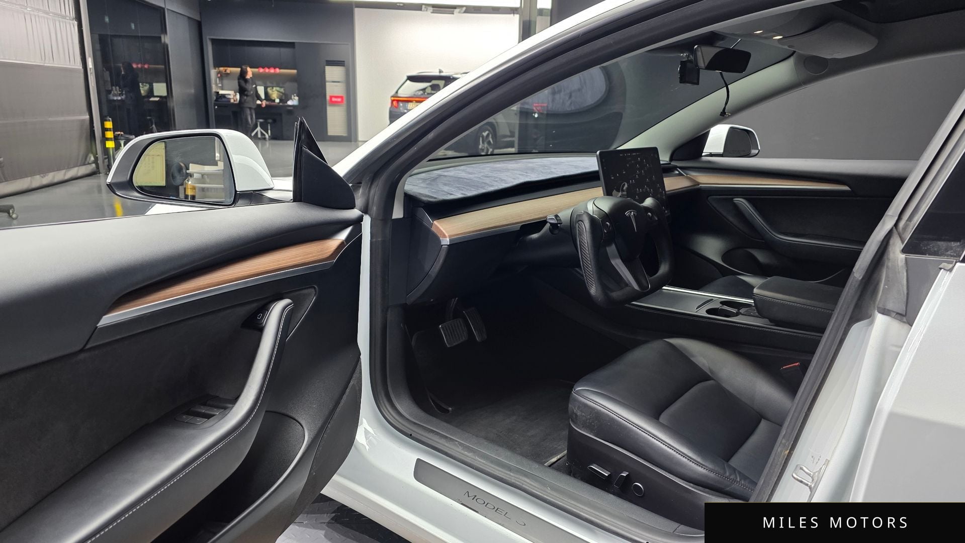 Tesla Model 3 2022 — миниатюра 10