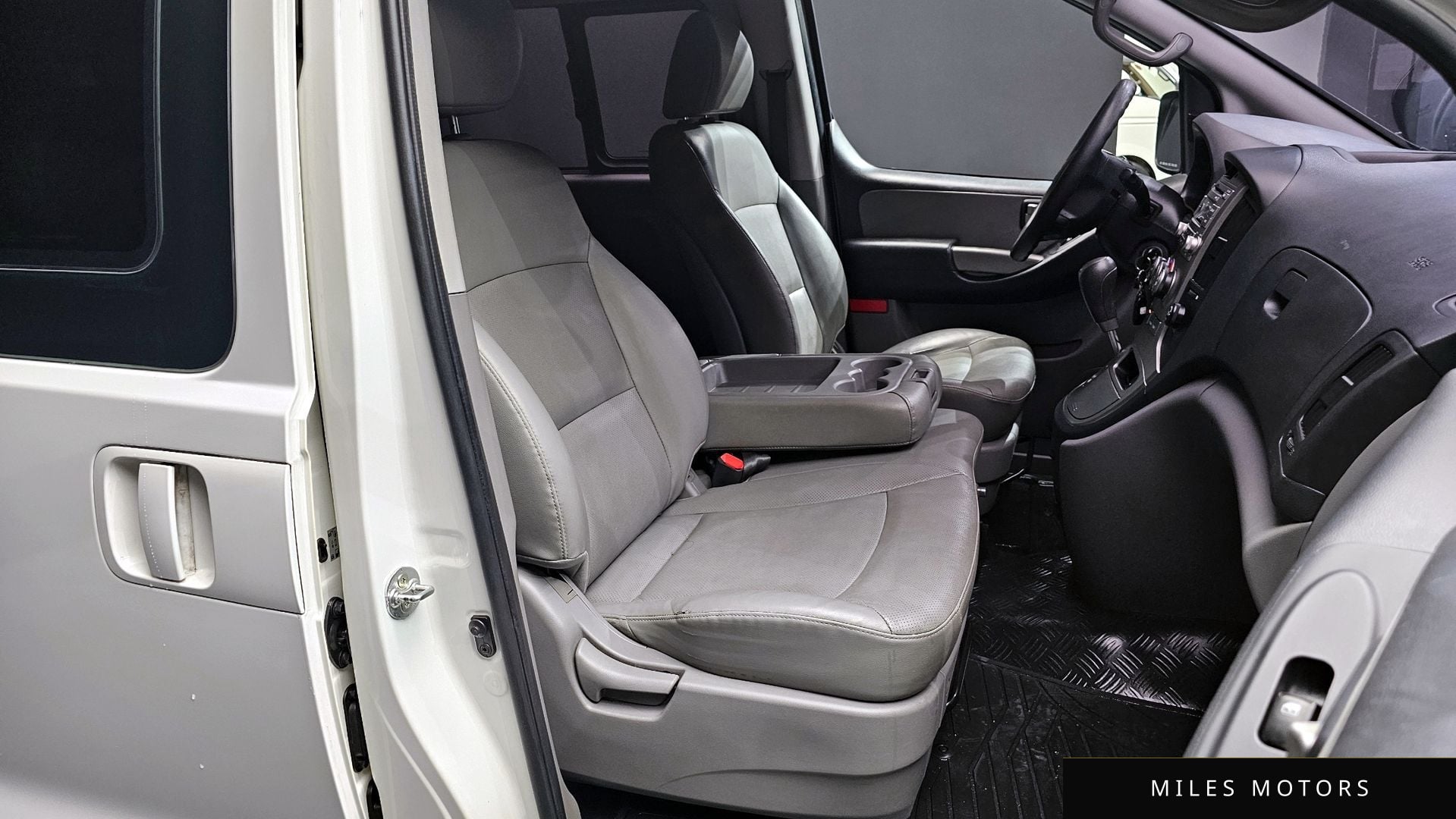 Hyundai Starex 2015 — миниатюра 10