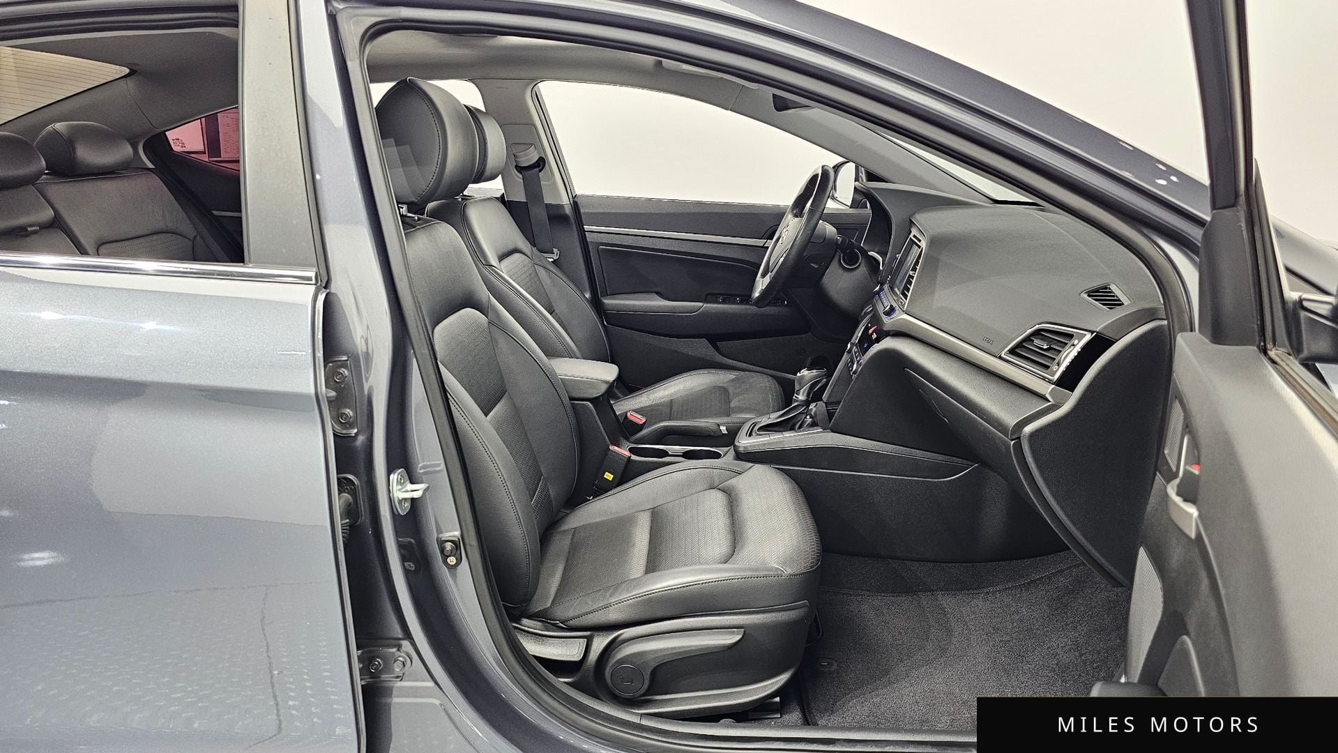 Hyundai AVANTE 2016 — миниатюра 10