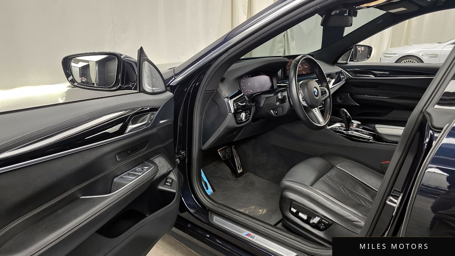 BMW 6 Series GT (G32) 2022 — миниатюра 10