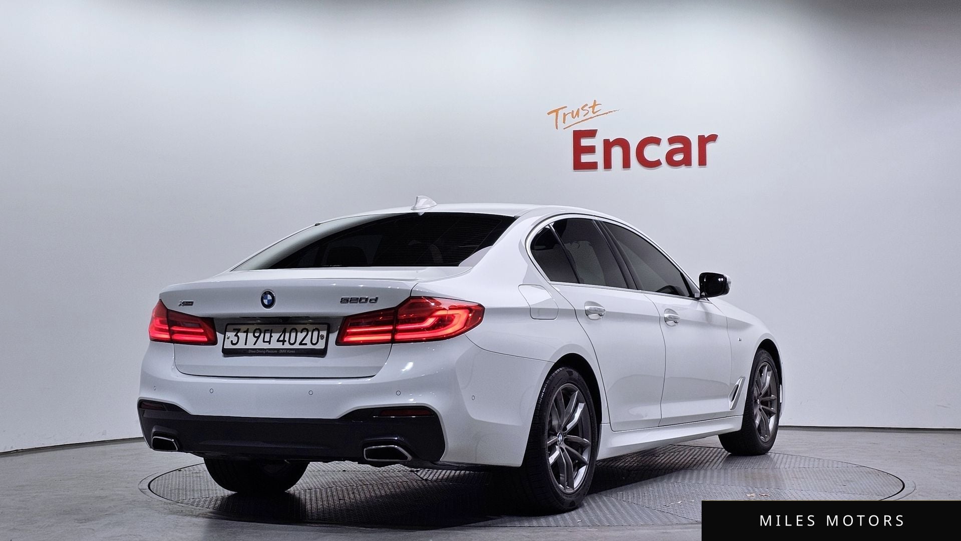 BMW 5 Series (G30) 2018 — миниатюра 2