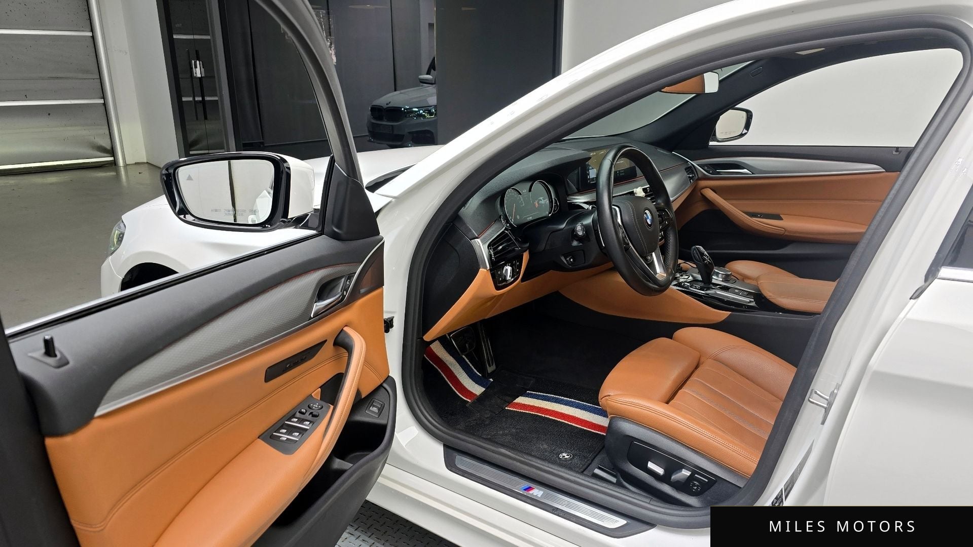 BMW 5 Series (G30) 2018 — миниатюра 11