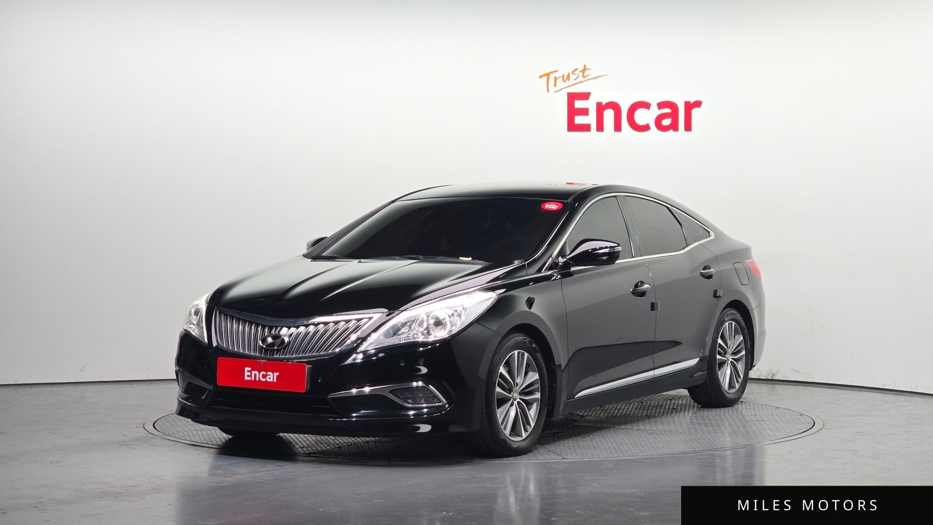 Hyundai Grandeur 2016 — фото 1 из 12
