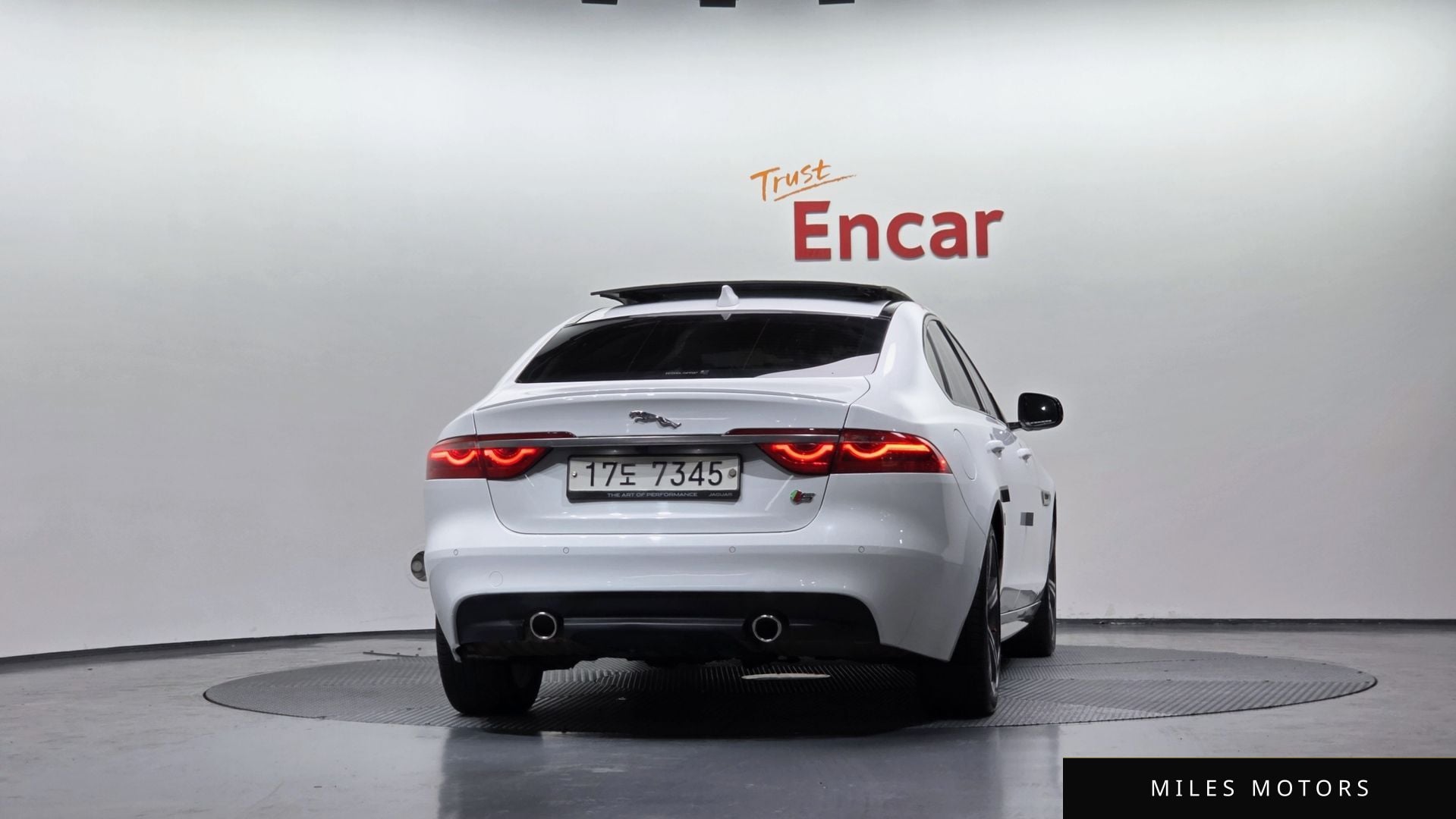 Jaguar XF (X260) 2017 — миниатюра 4