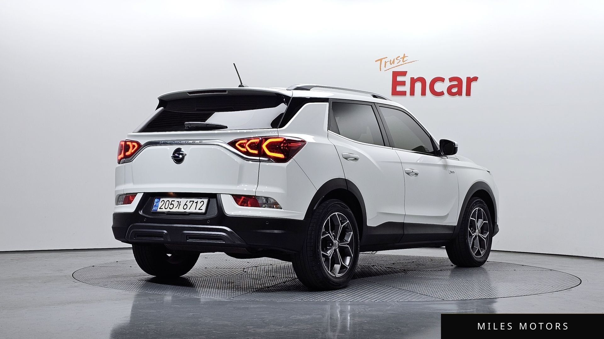 KG Mobility Beautiful Korando 2021 — миниатюра 2