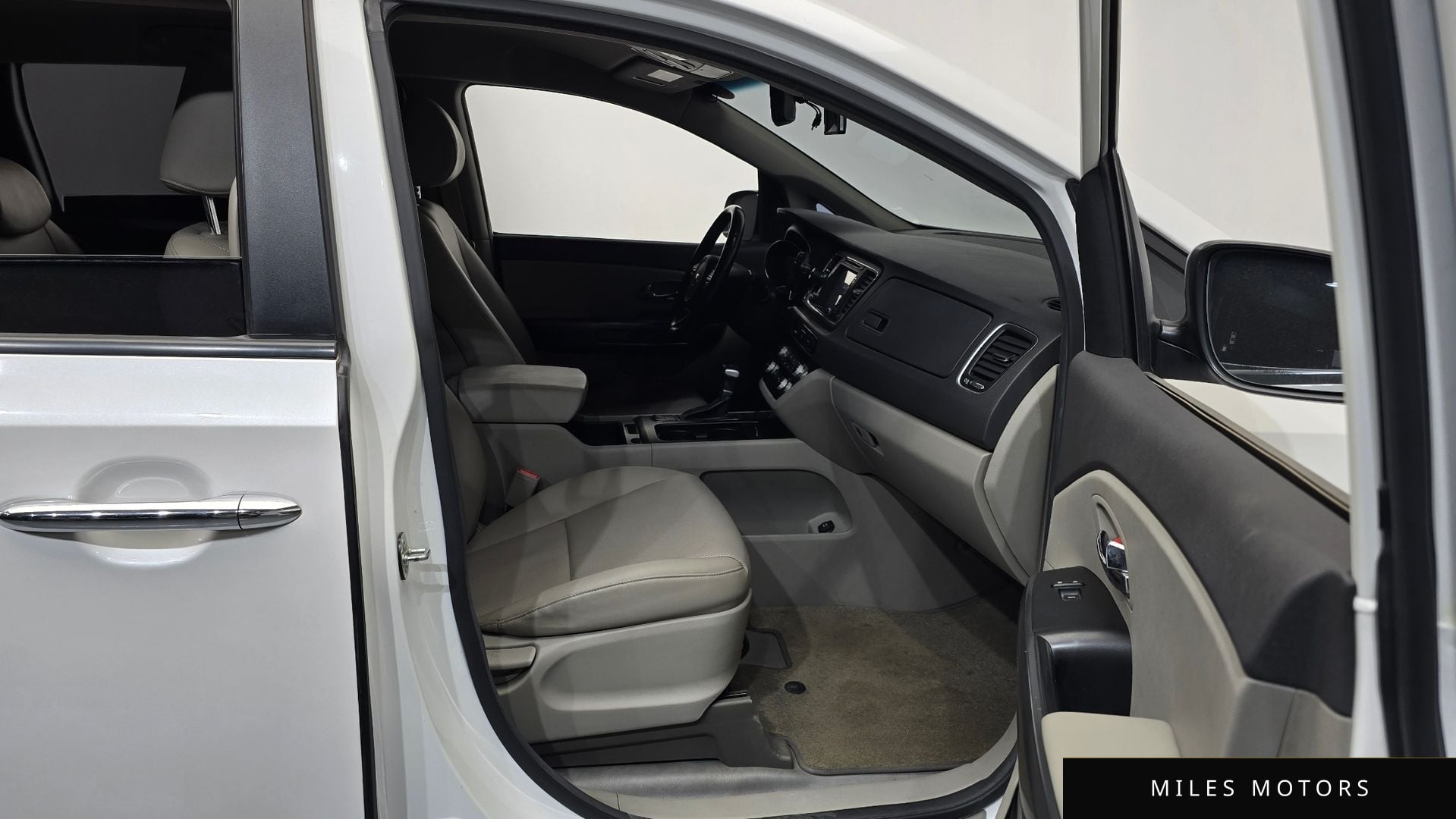 Kia Canival 2018 — миниатюра 11