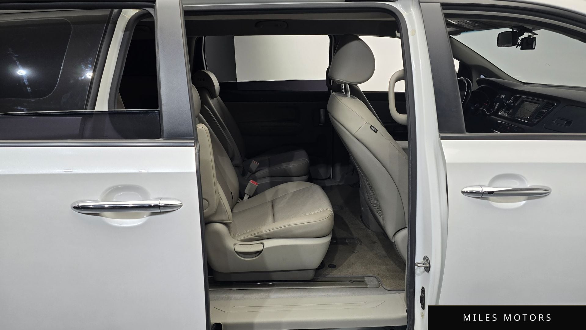 Kia Canival 2018 — миниатюра 12