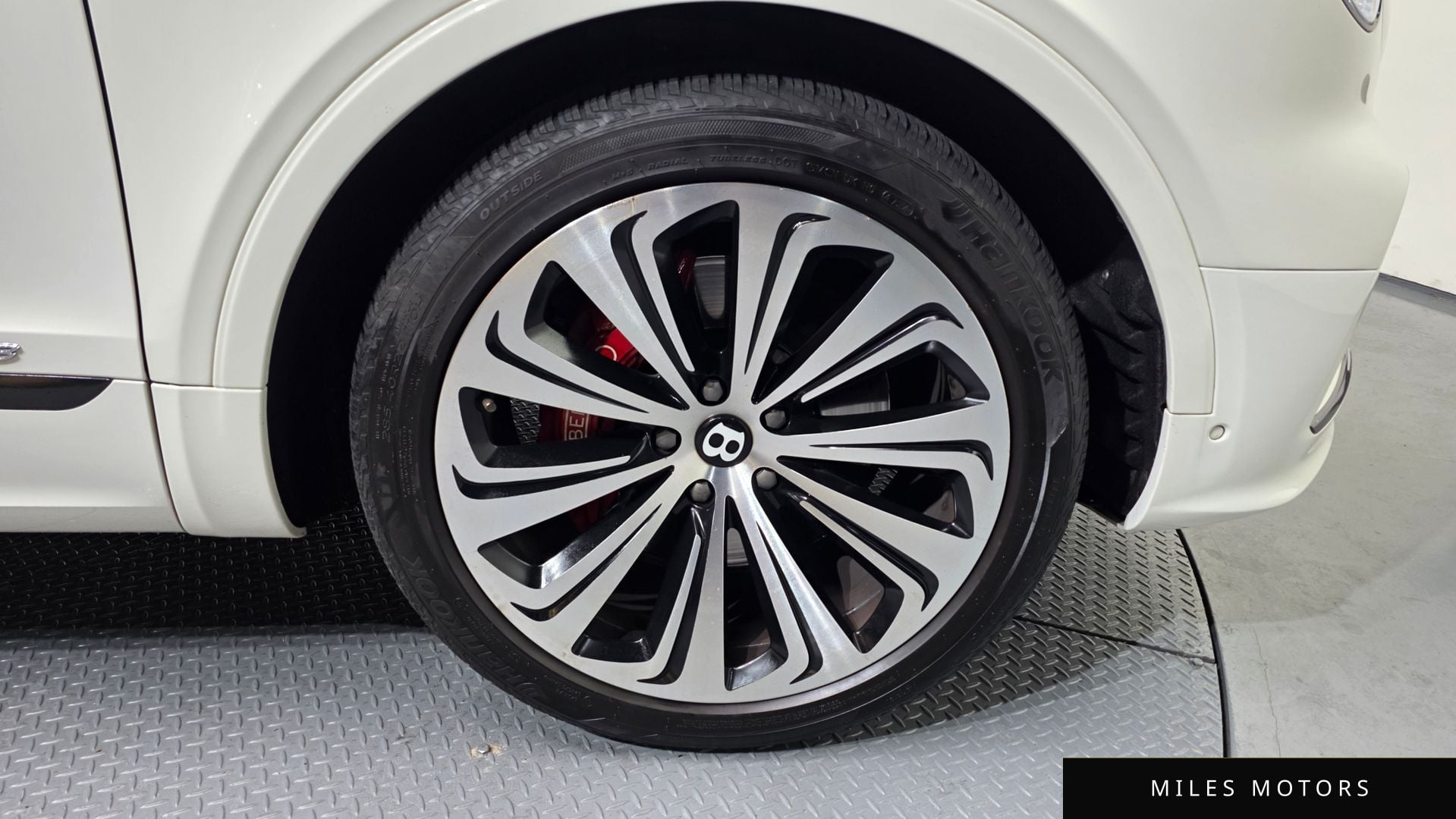 Bentley 벤테이가 2021 — миниатюра 5