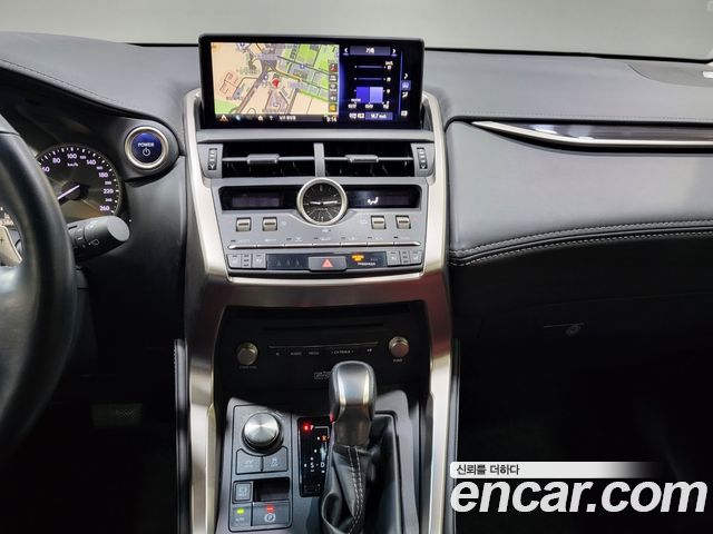 Лексус NX300h 2019 — миниатюра 9